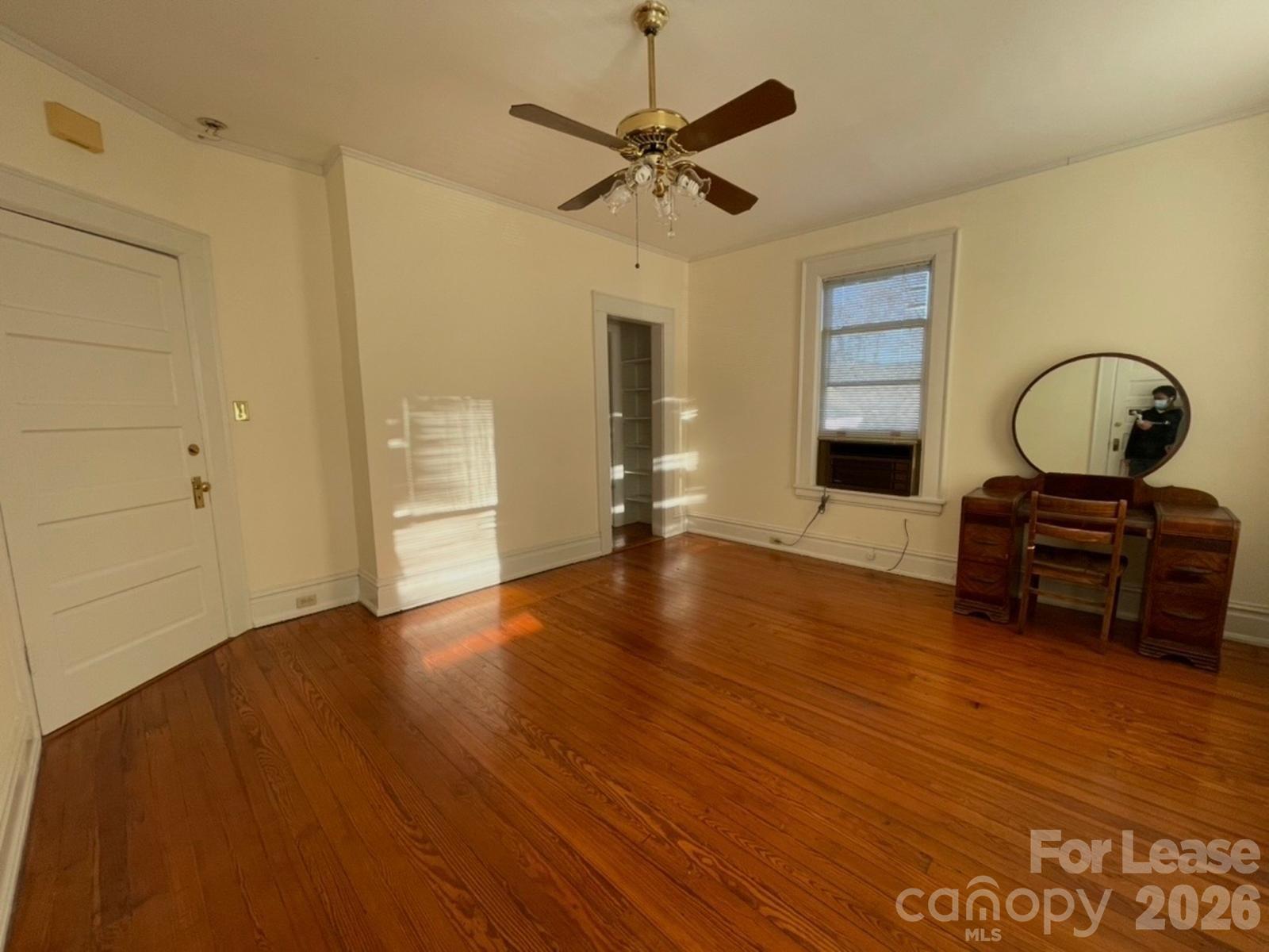 501 E Kingston Avenue E Property Photo 12