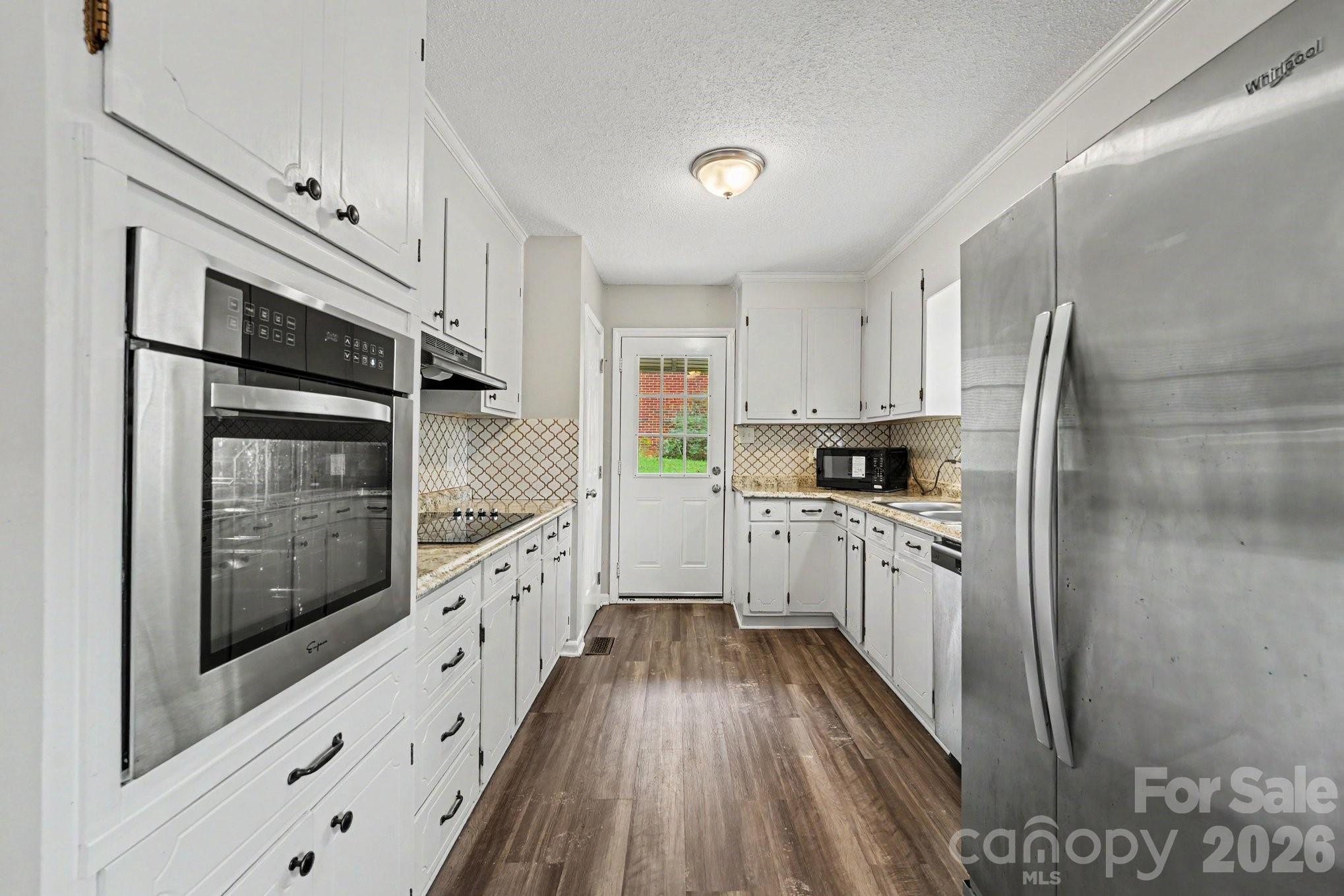 630 Colonial Drive Property Photo 8