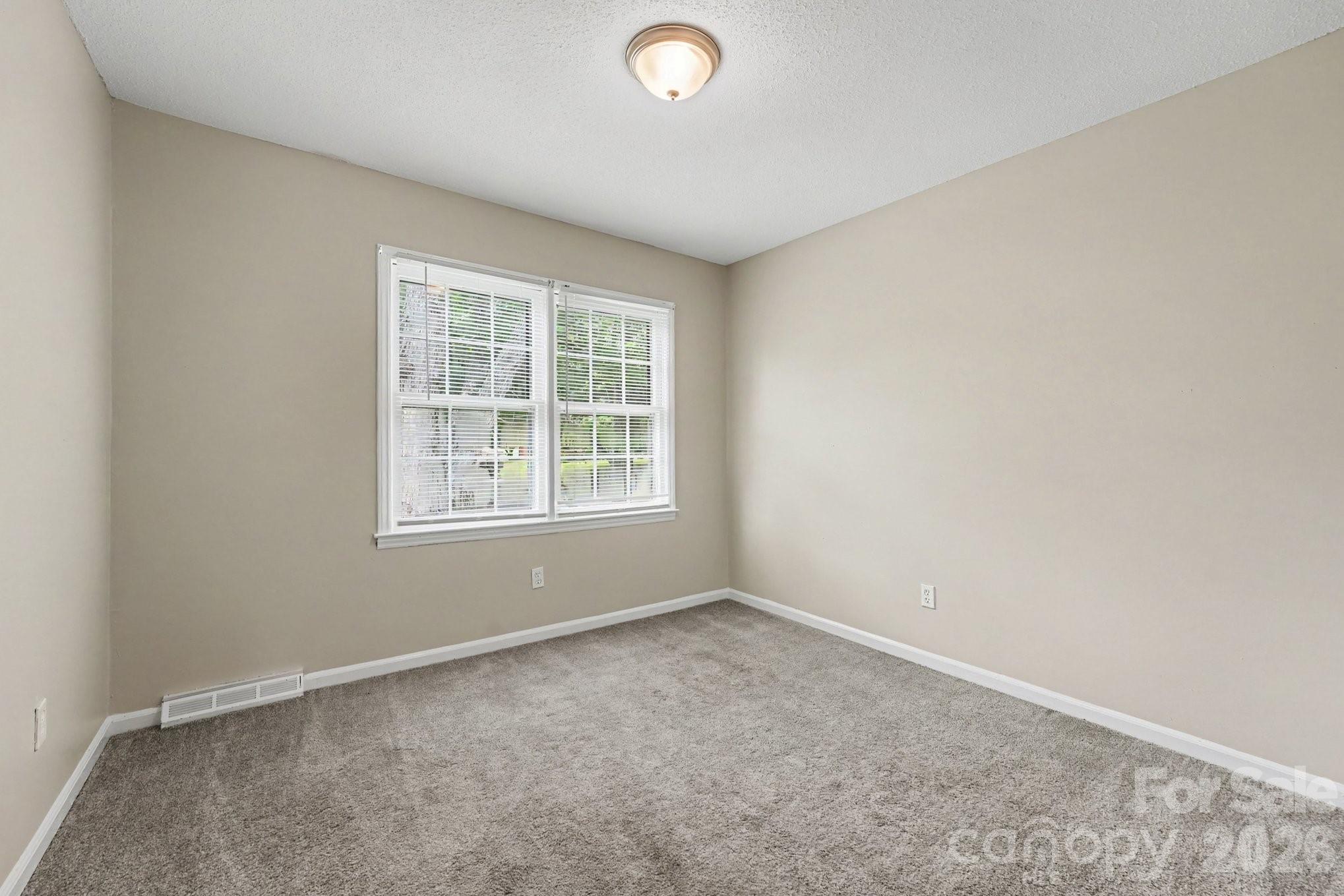 630 Colonial Drive Property Photo 14