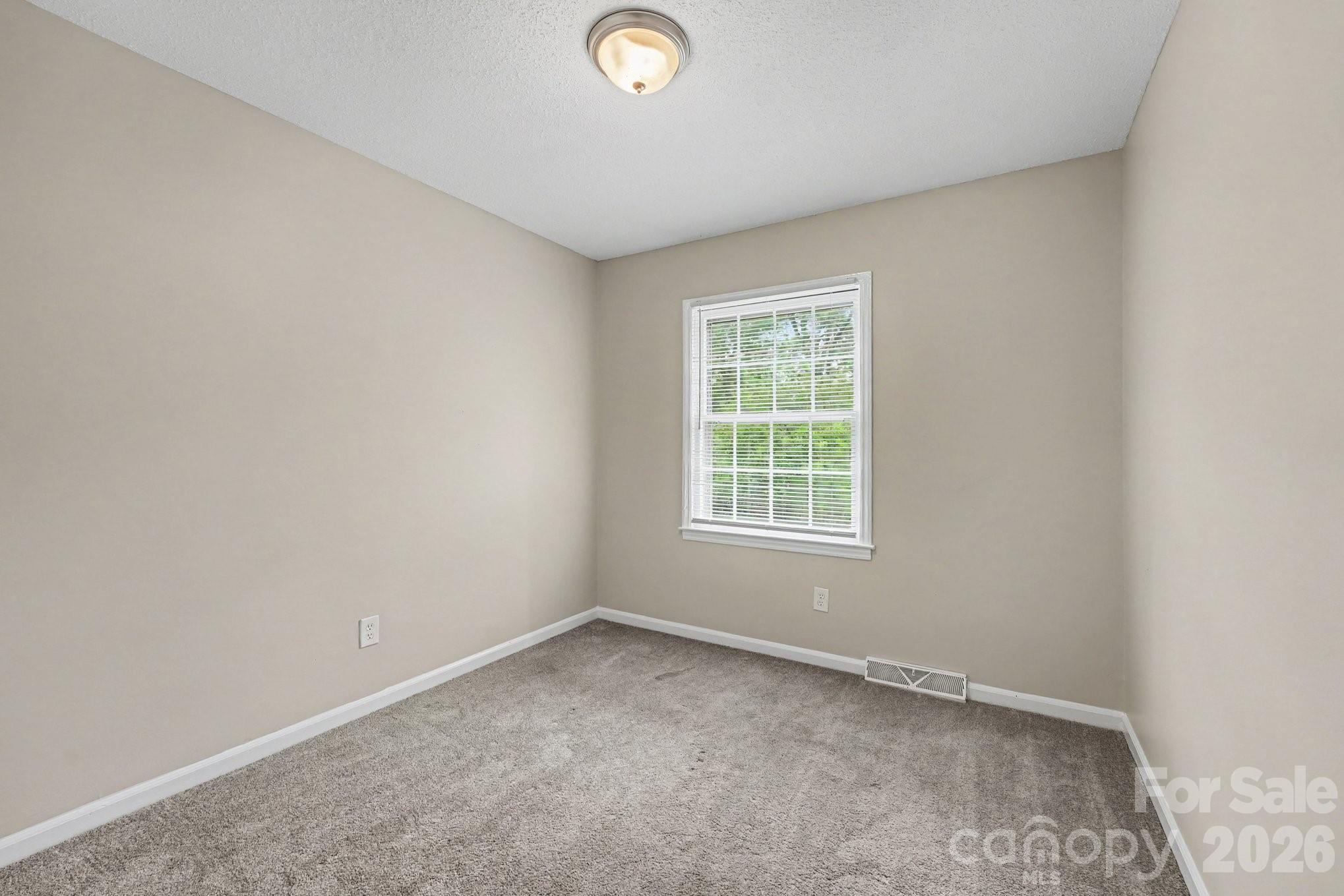 630 Colonial Drive Property Photo 16