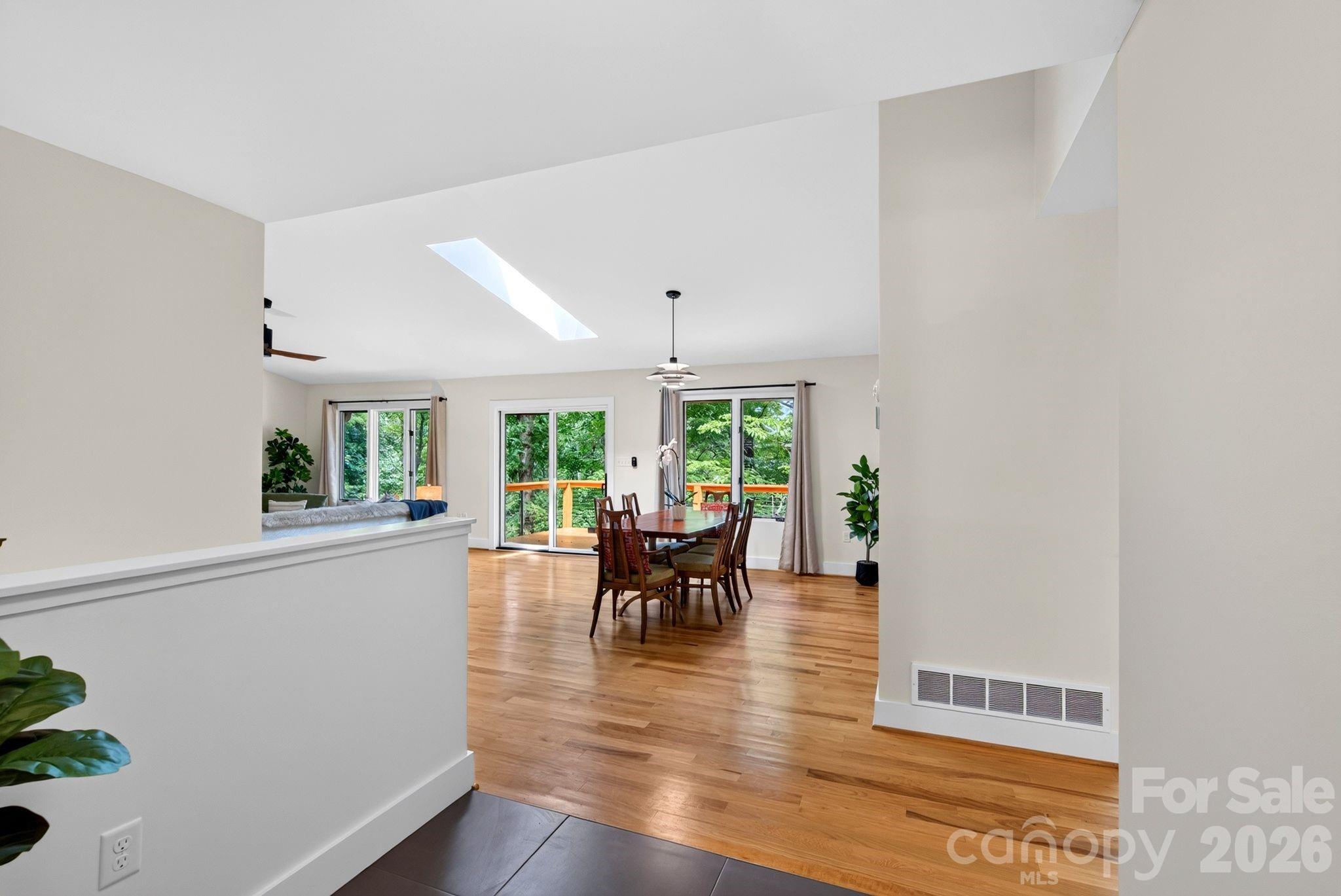 12 Beech Tree Lane Property Photo 4