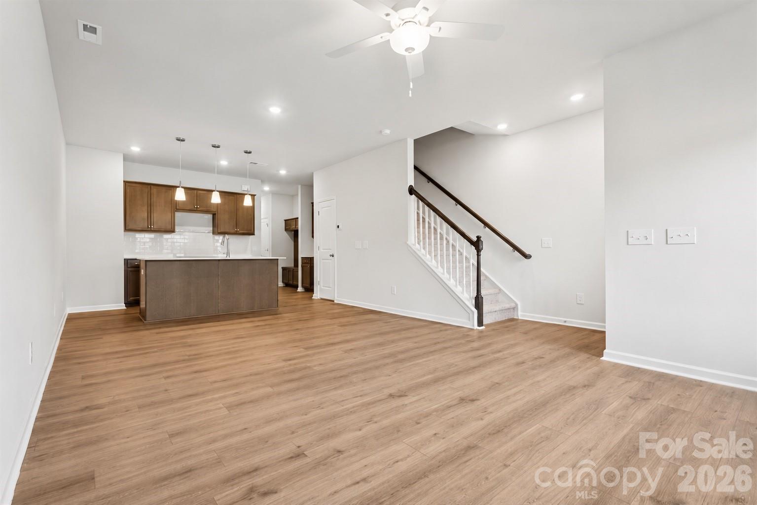 4632 Lakeview Road Property Photo 3