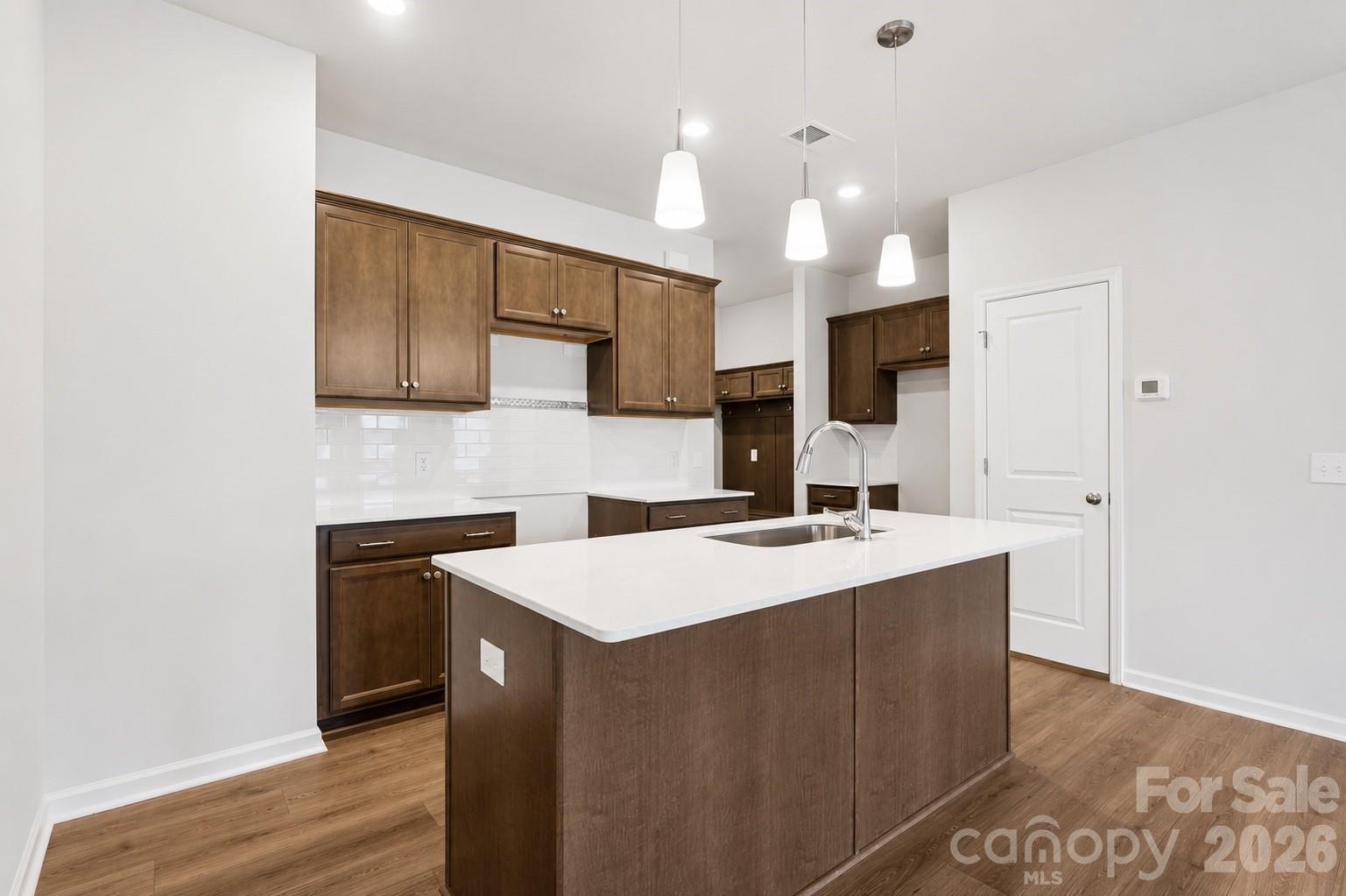 4632 Lakeview Road Property Photo 4