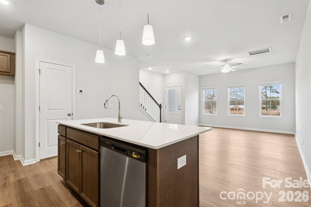 4632 Lakeview Road Property Photo 6