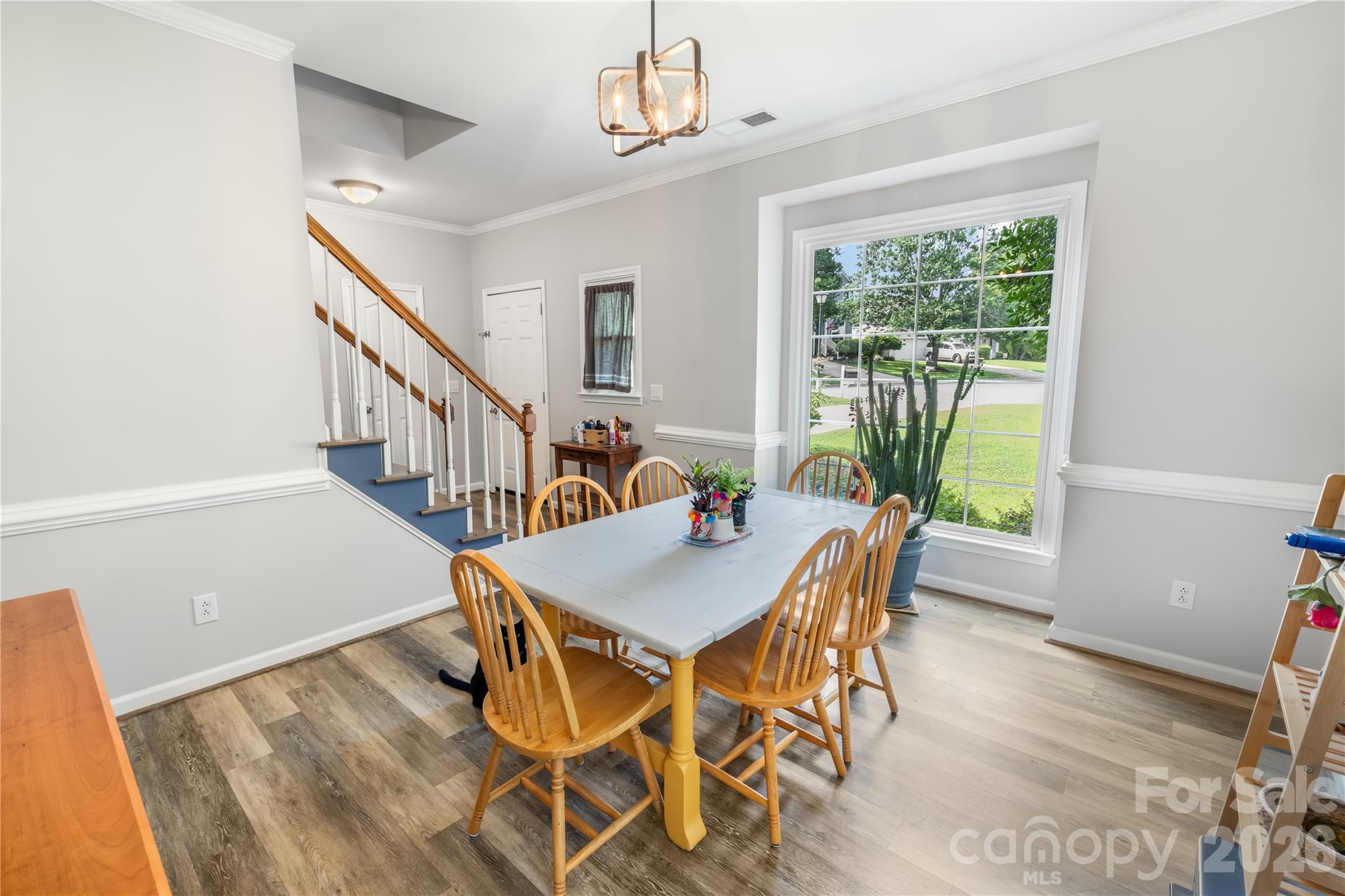 9800 Furlong Trail Property Photo 6
