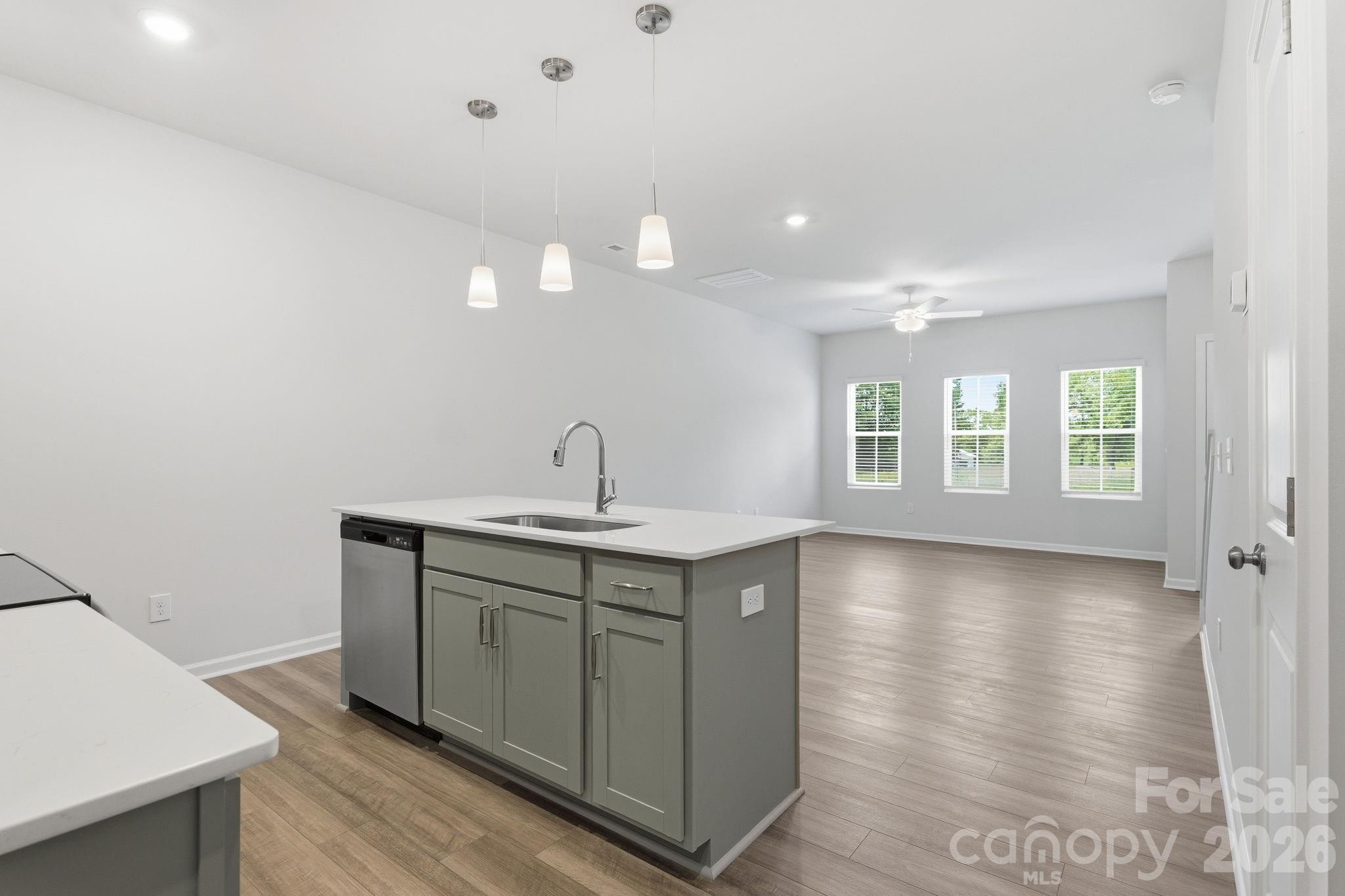 4614 Lakeview Road Property Photo 8