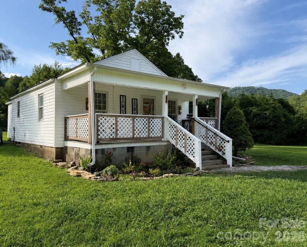 2064 Alberton Lane Property Photo 3