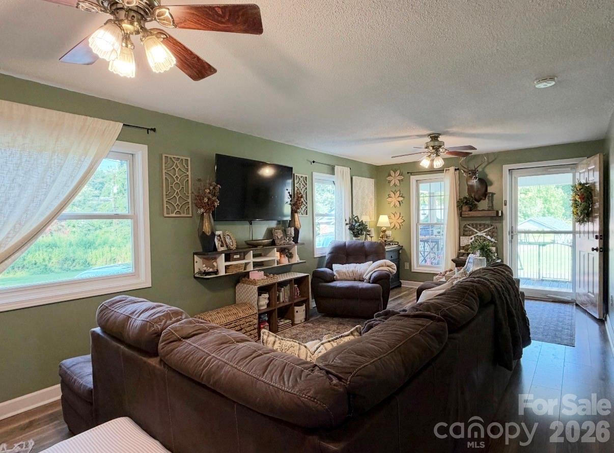 2064 Alberton Lane Property Photo 6