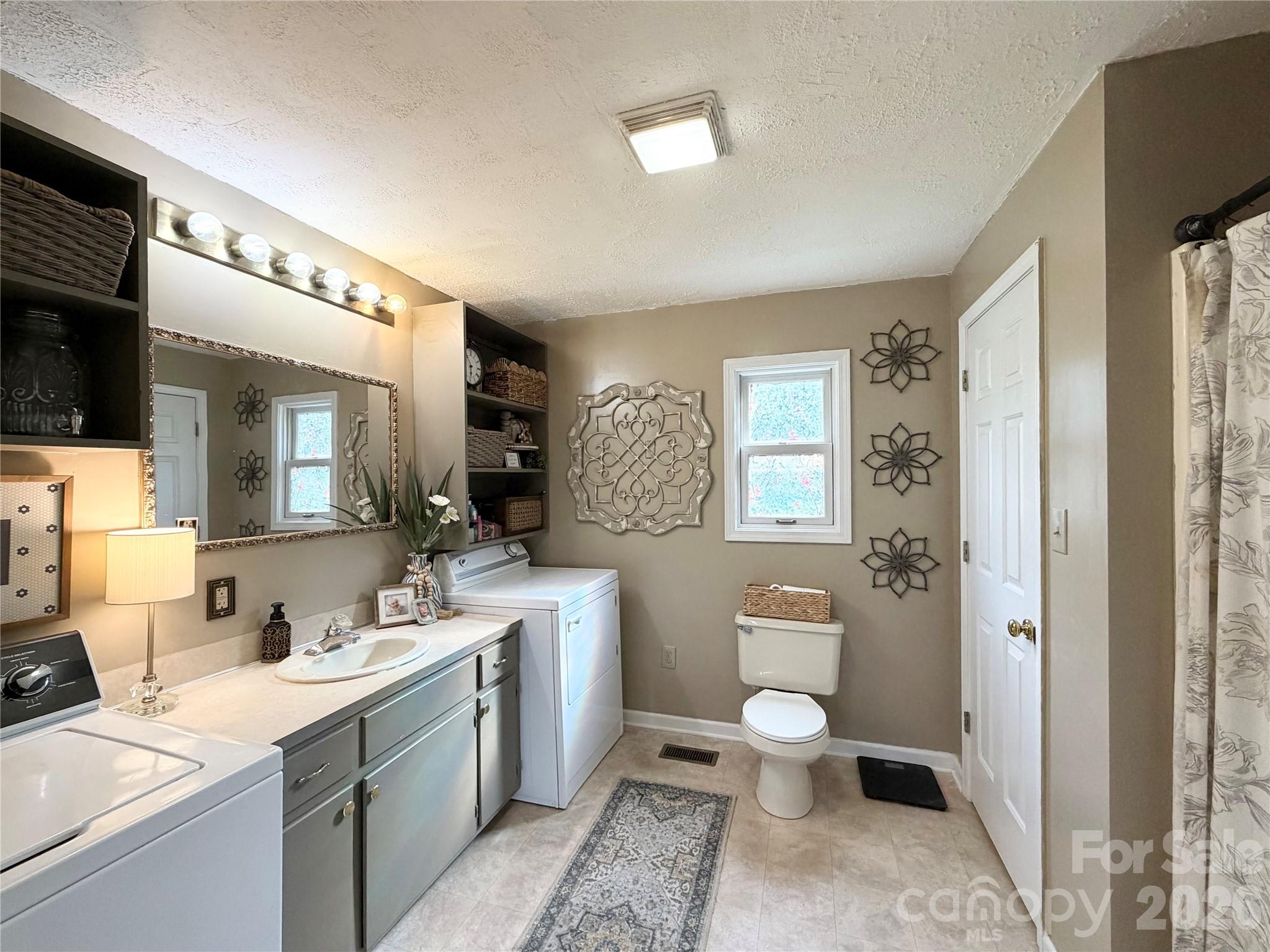 2064 Alberton Lane Property Photo 13