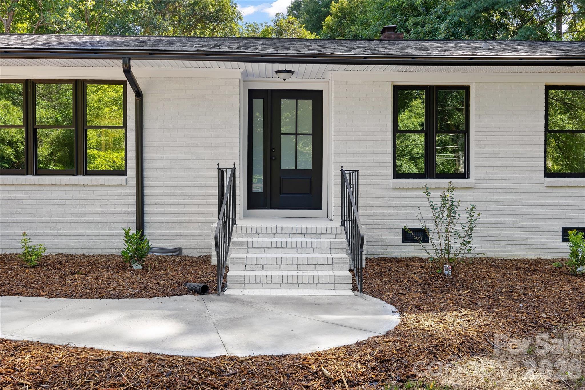 8033 Ritter Drive Property Photo 1