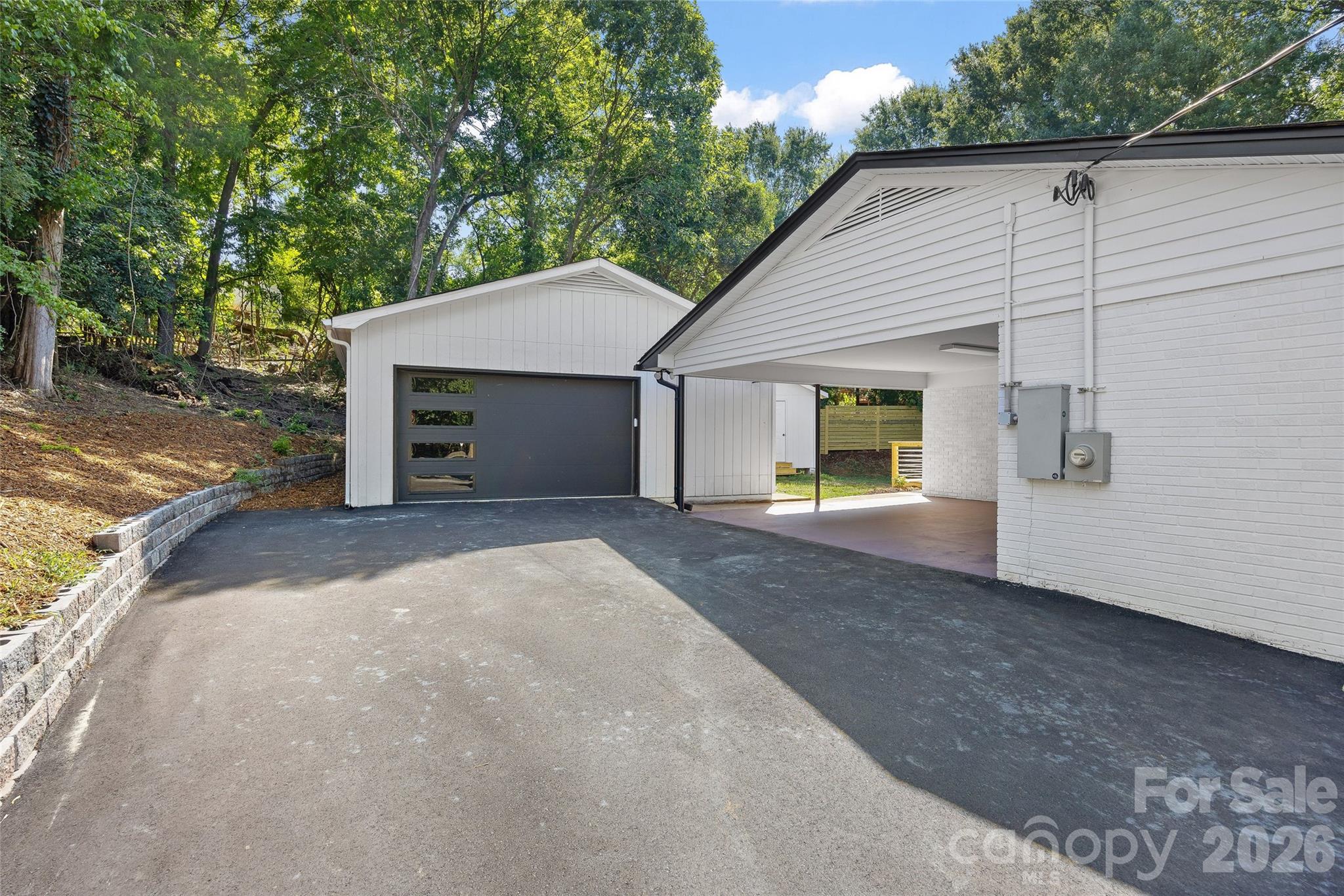 8033 Ritter Drive Property Photo 3