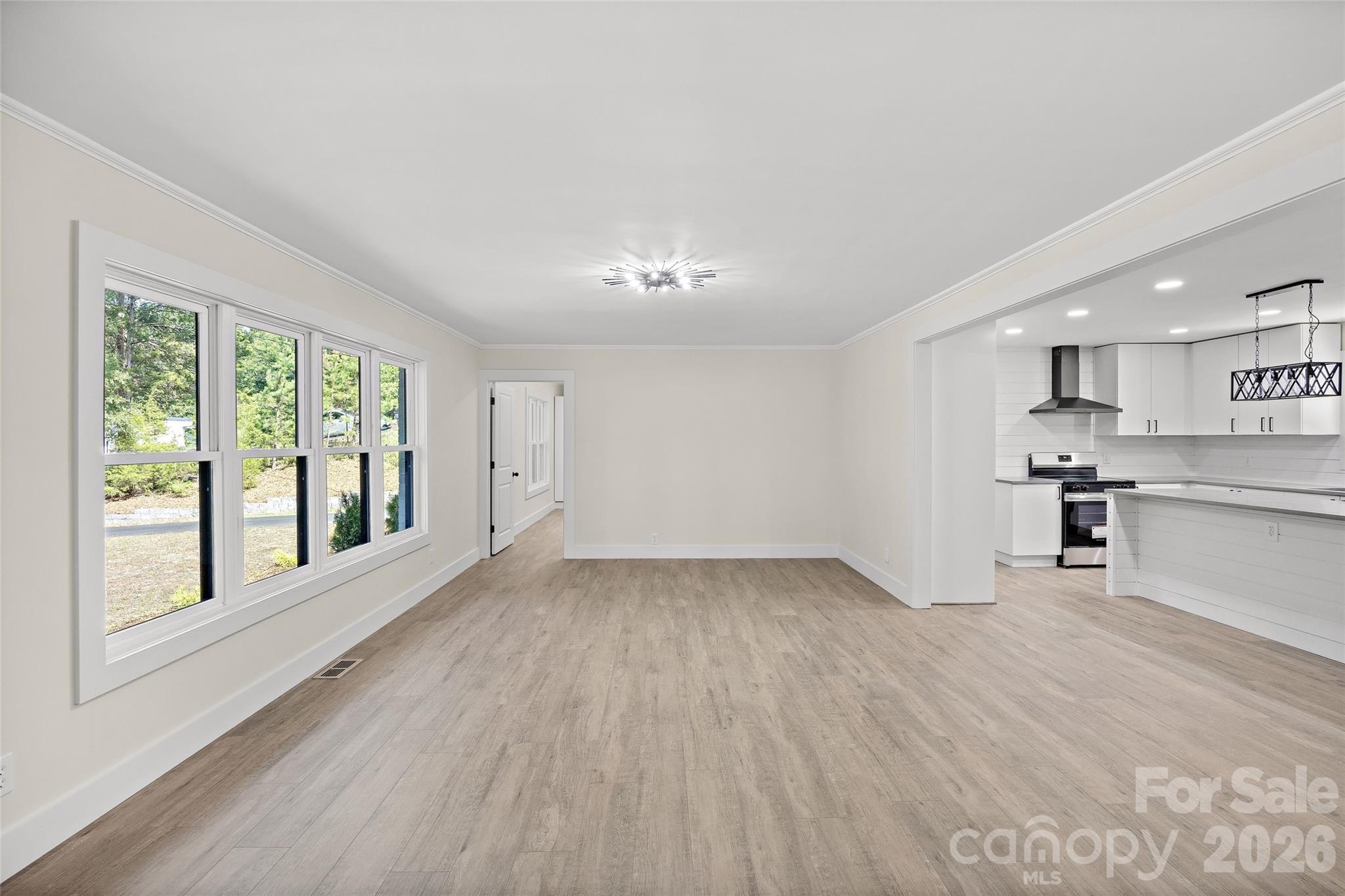 8033 Ritter Drive Property Photo 5