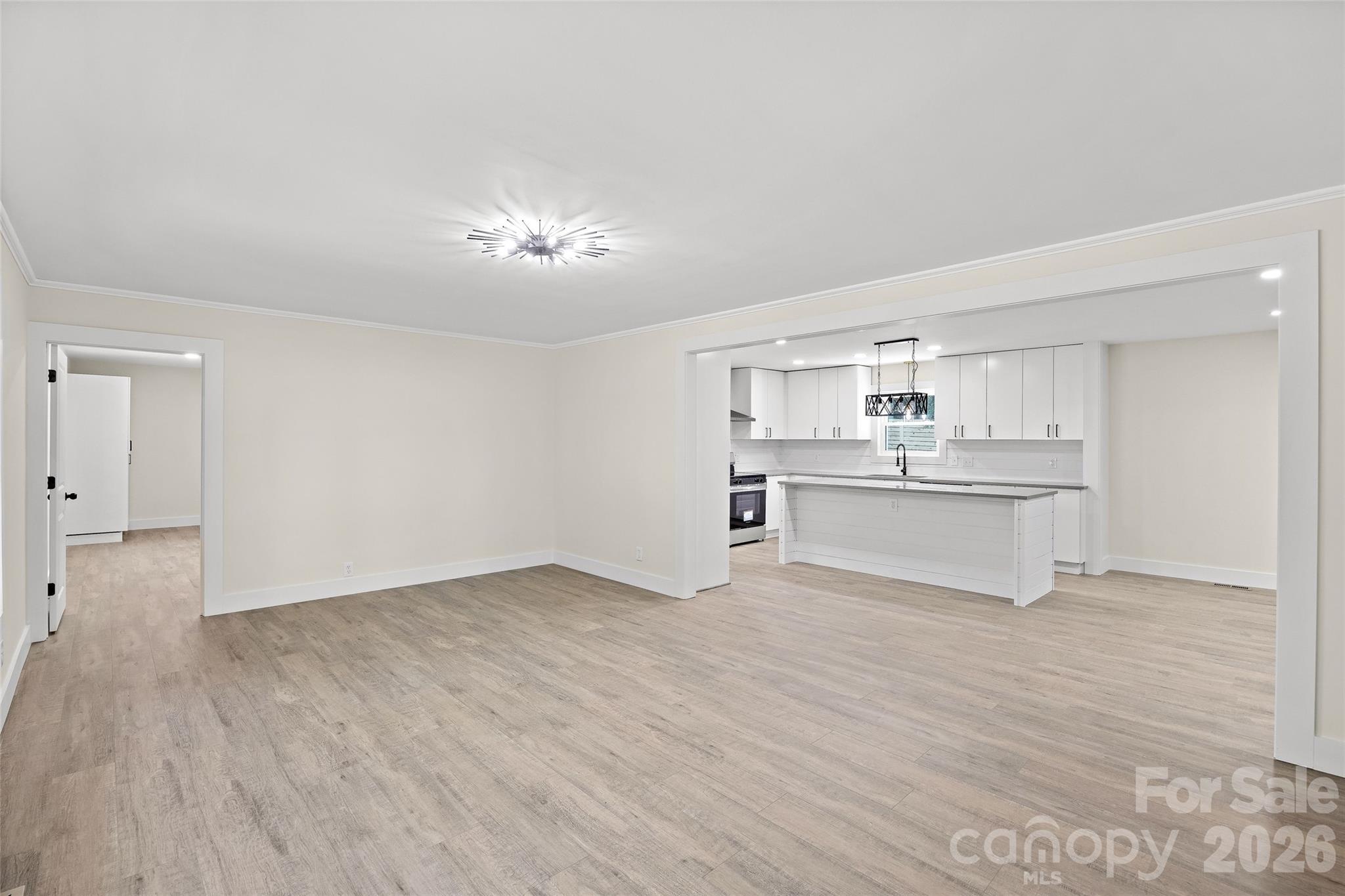 8033 Ritter Drive Property Photo 6