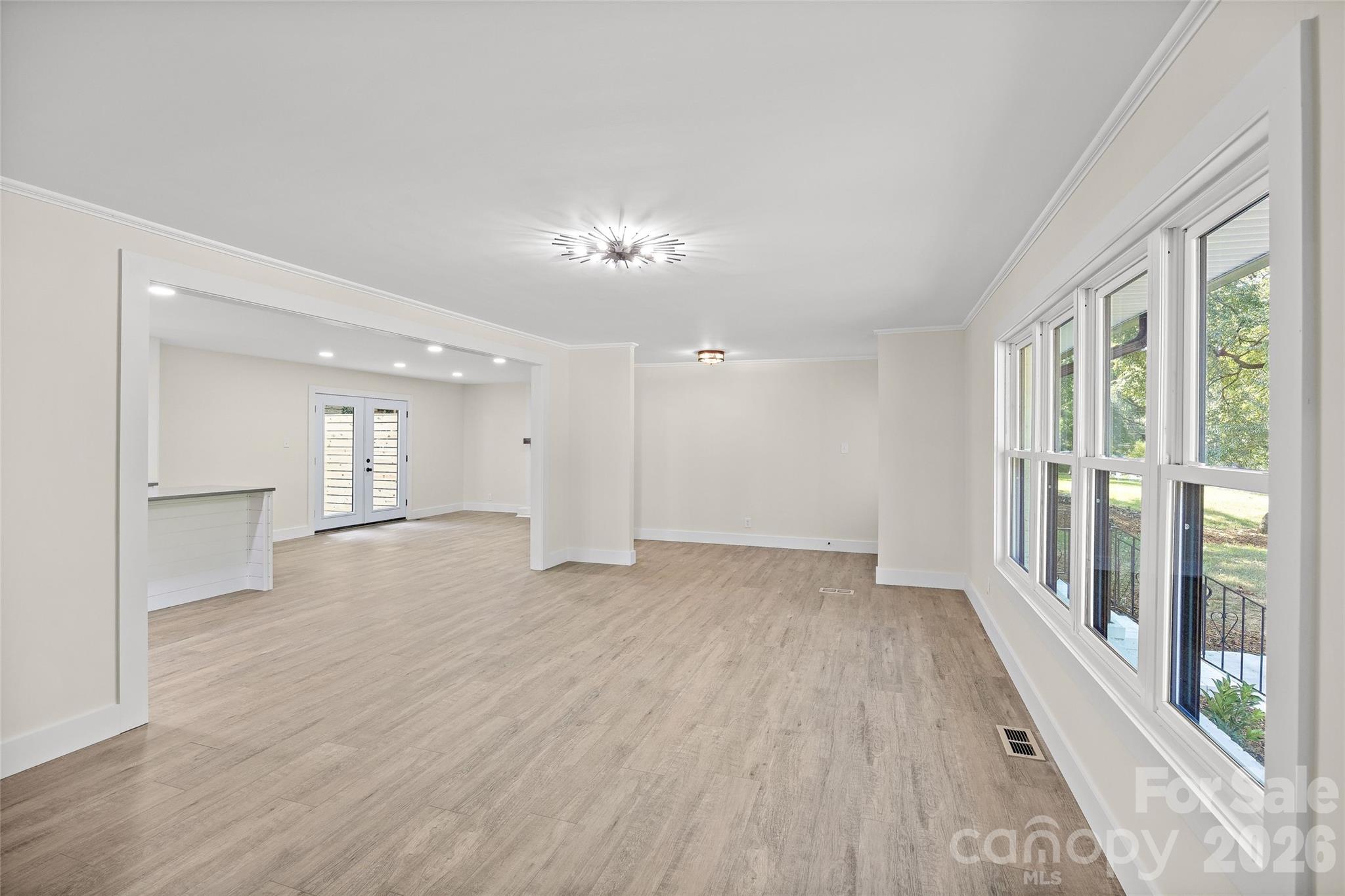 8033 Ritter Drive Property Photo 7
