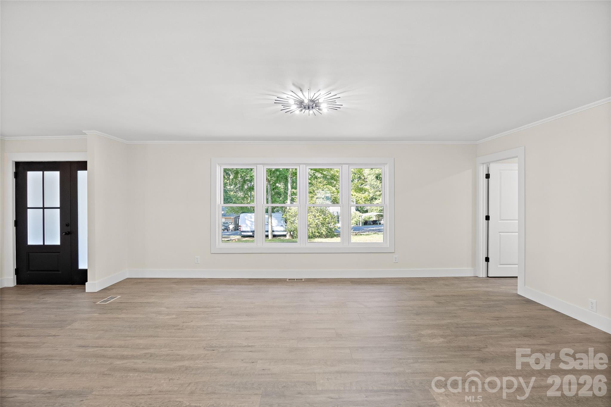 8033 Ritter Drive Property Photo 8