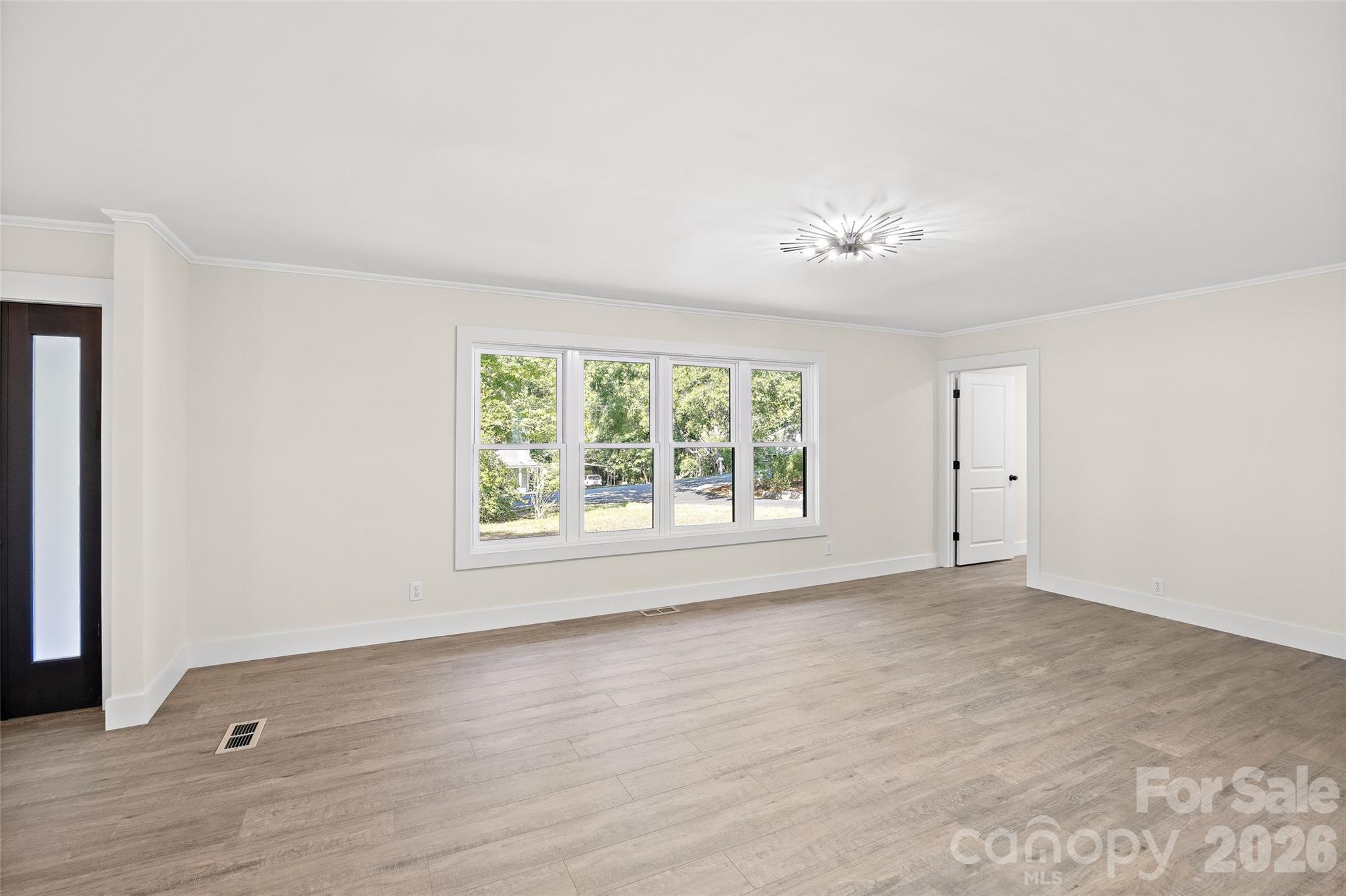 8033 Ritter Drive Property Photo 9