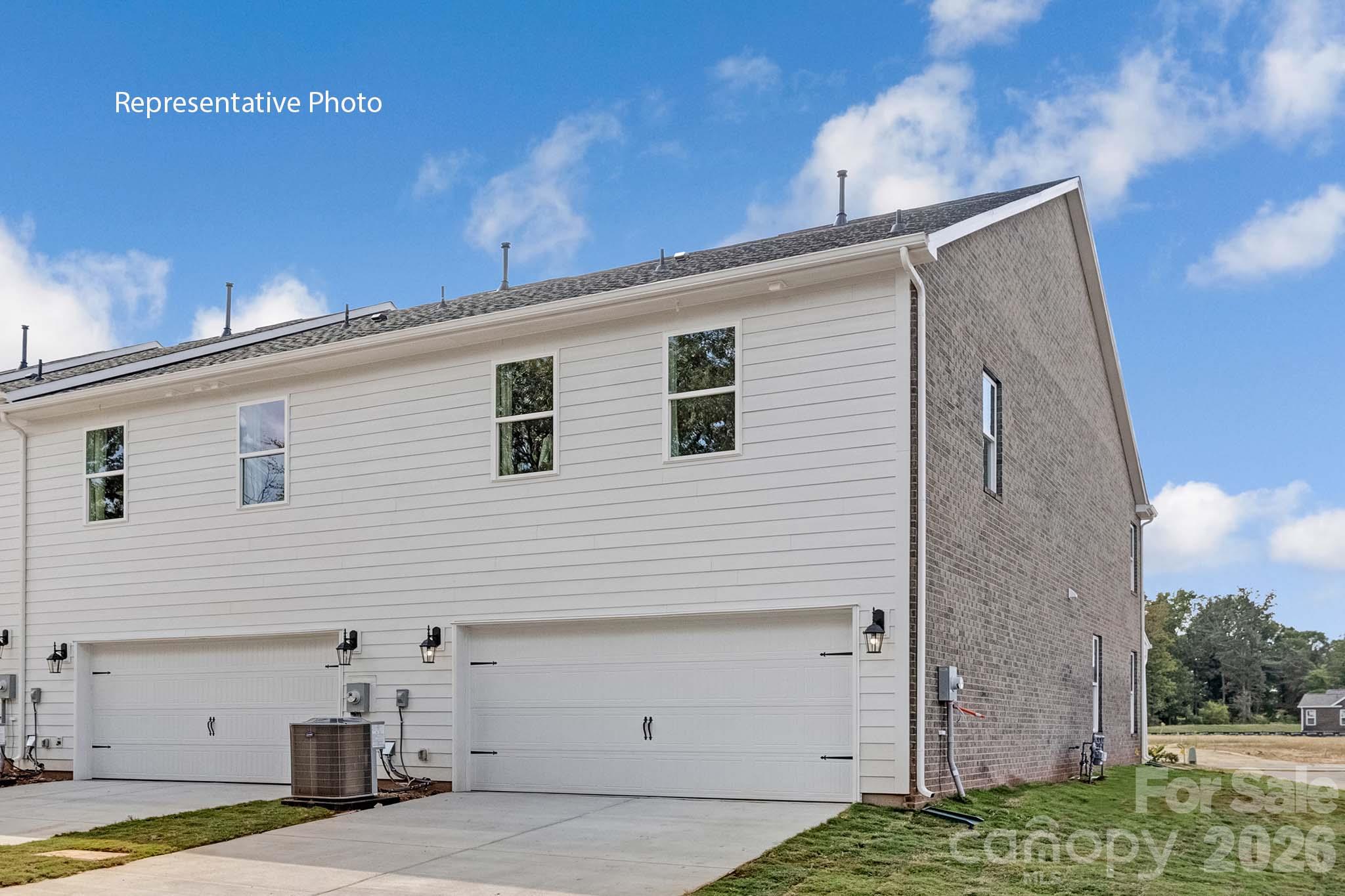 583 W Park Avenue Twnh C Property Photo 23