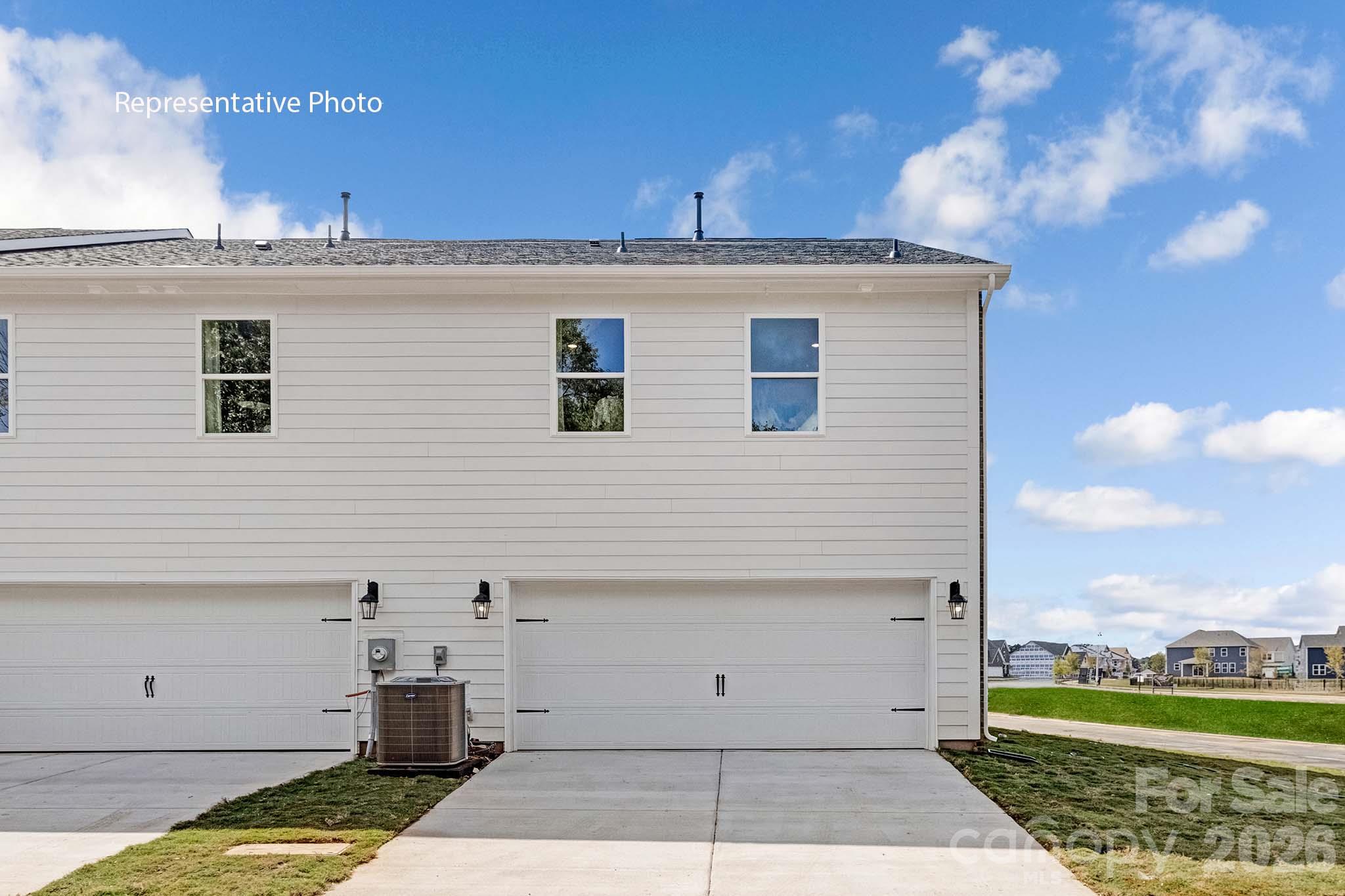 583 W Park Avenue Twnh C Property Photo 24