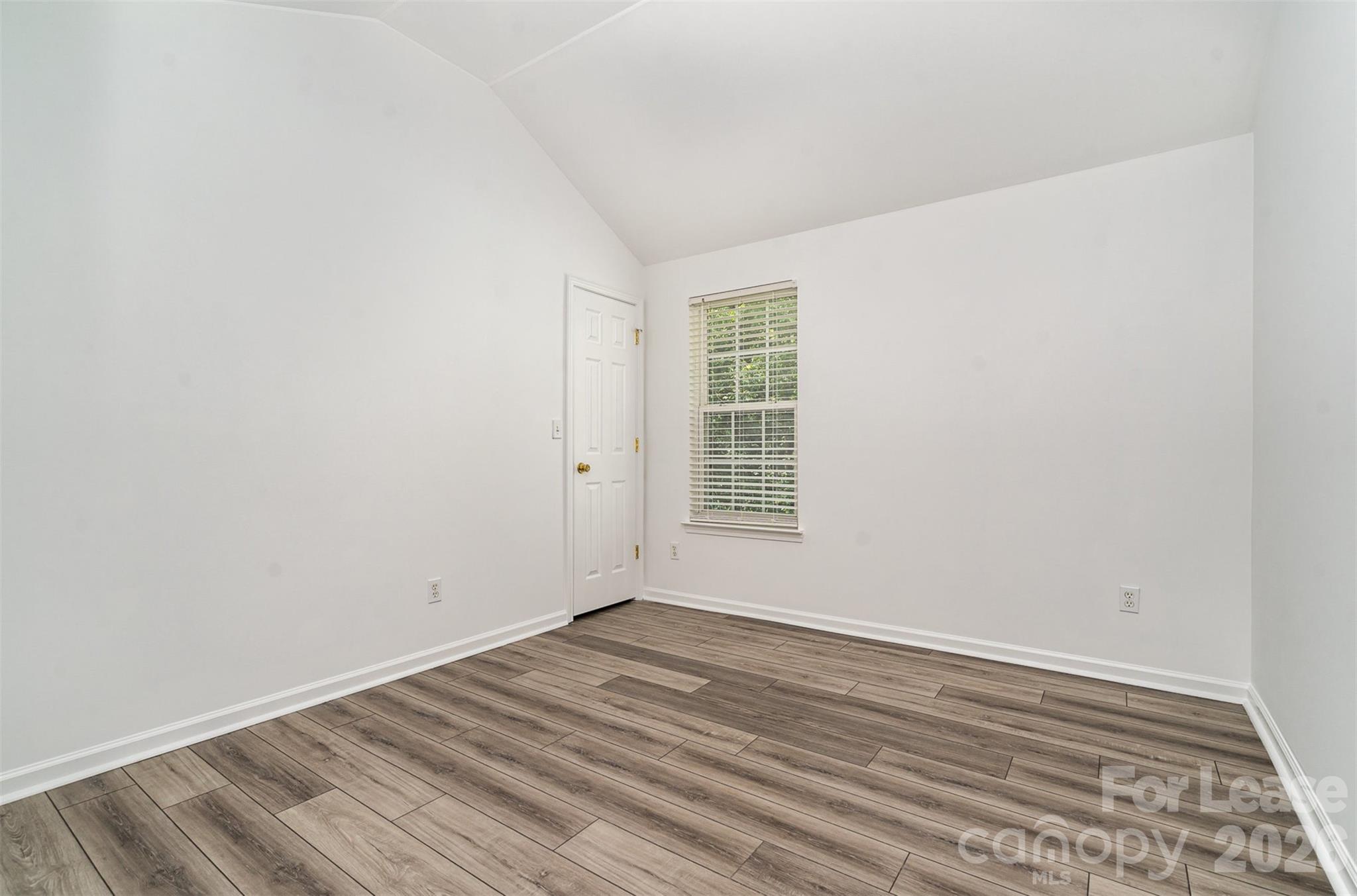 10307 Seedling Lane Property Photo 13