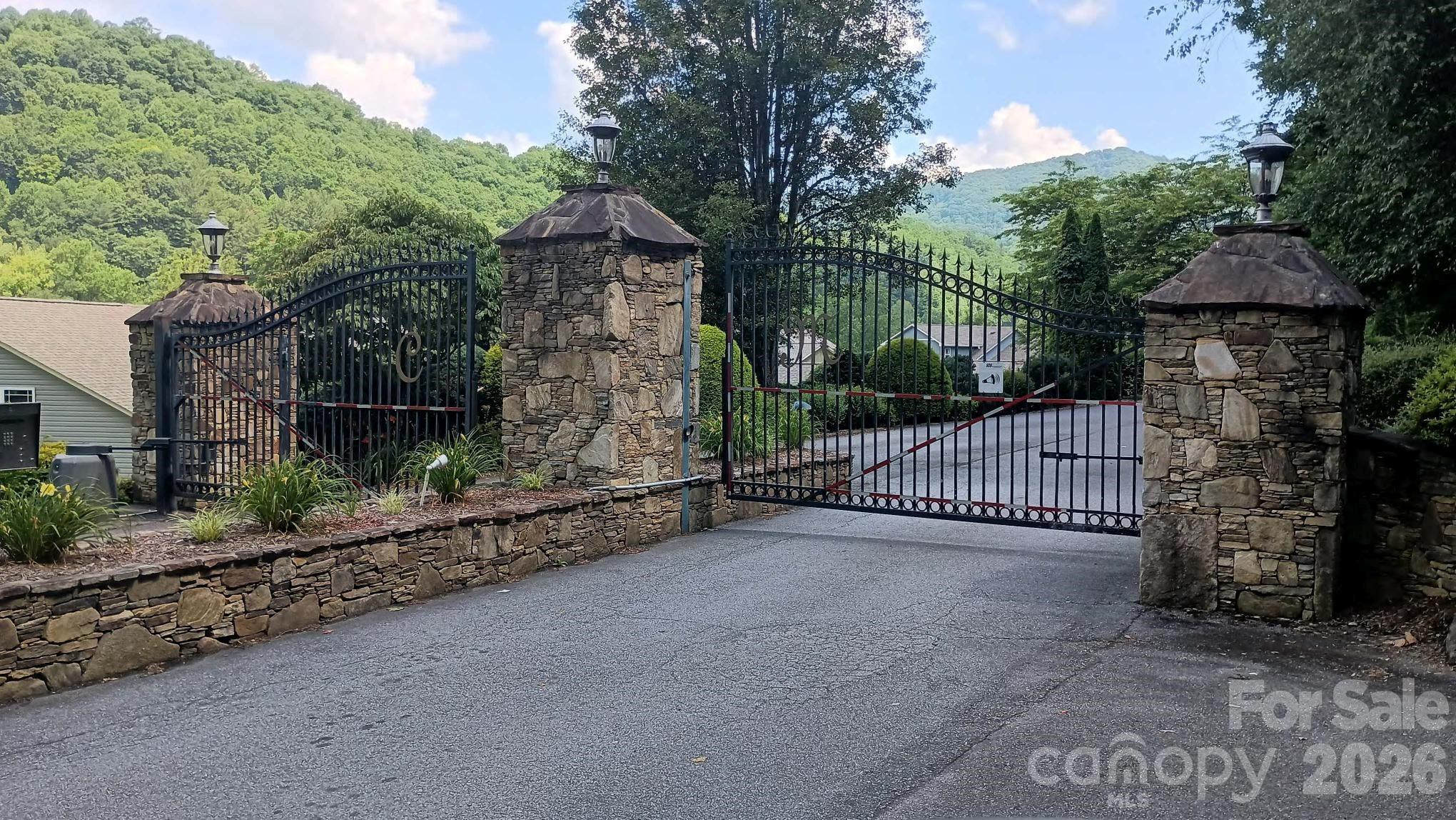 00 Cool August Heights Property Photo 4