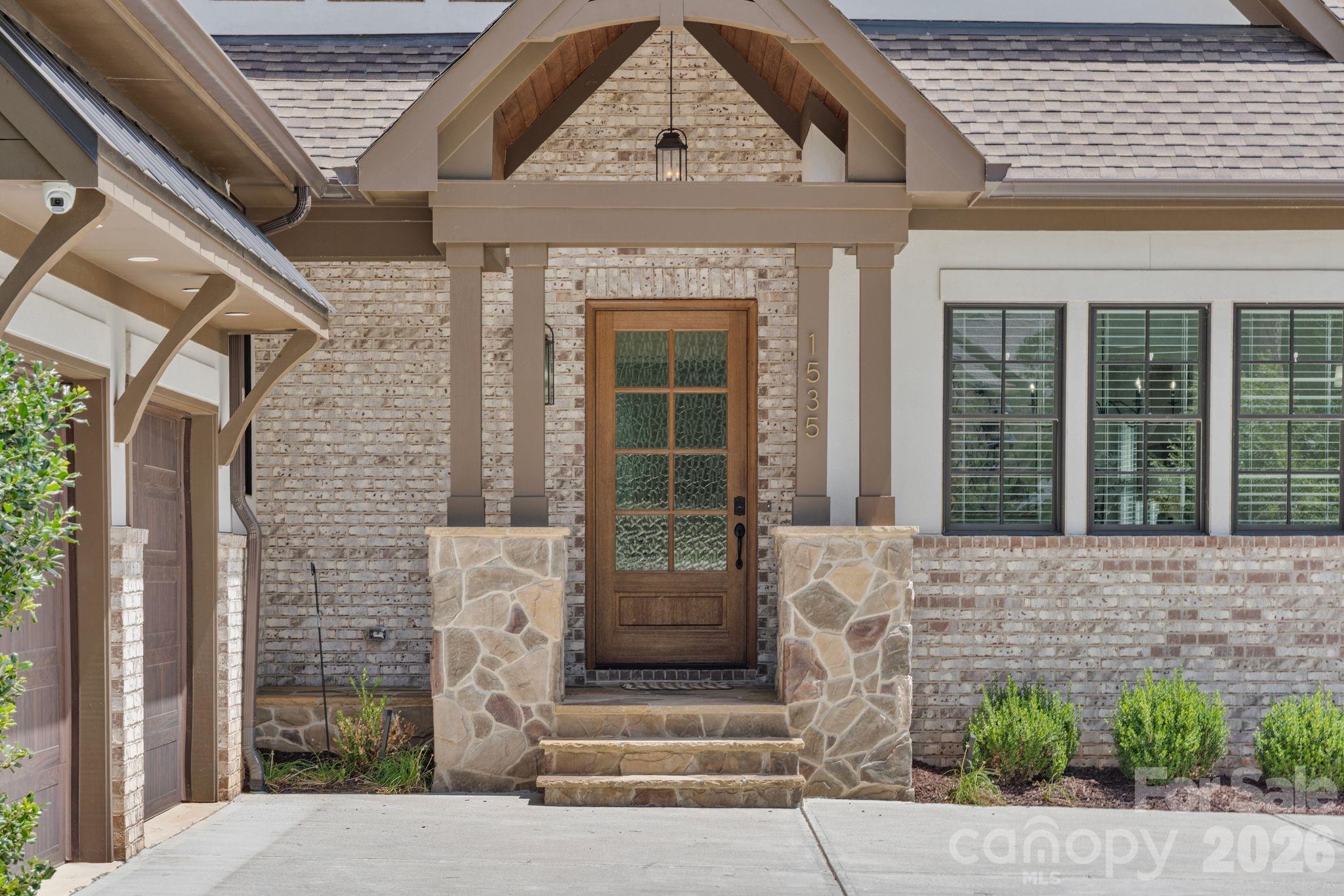 1535 Reflection Pointe Boulevard Property Photo 3