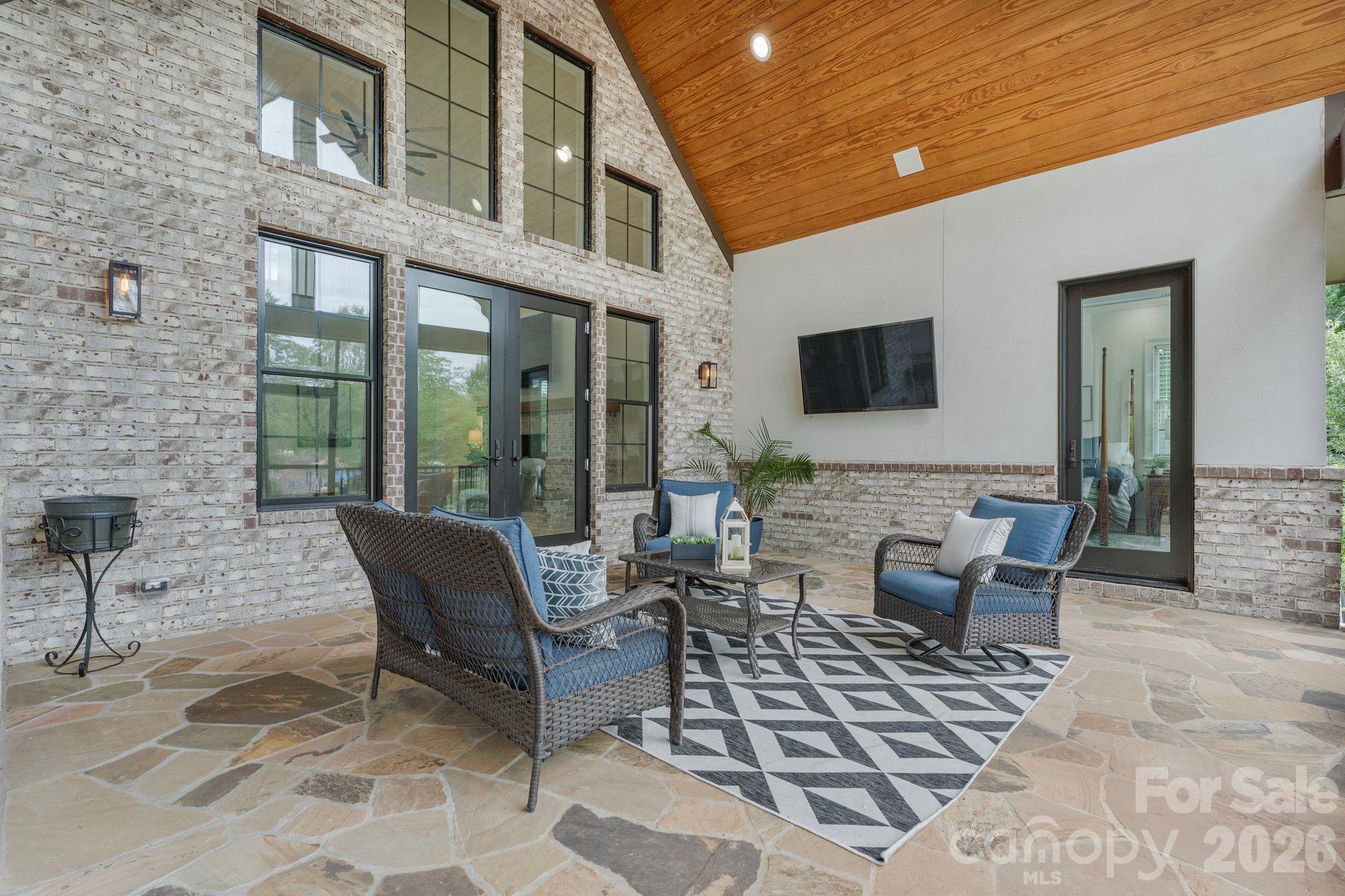 1535 Reflection Pointe Boulevard Property Photo 32