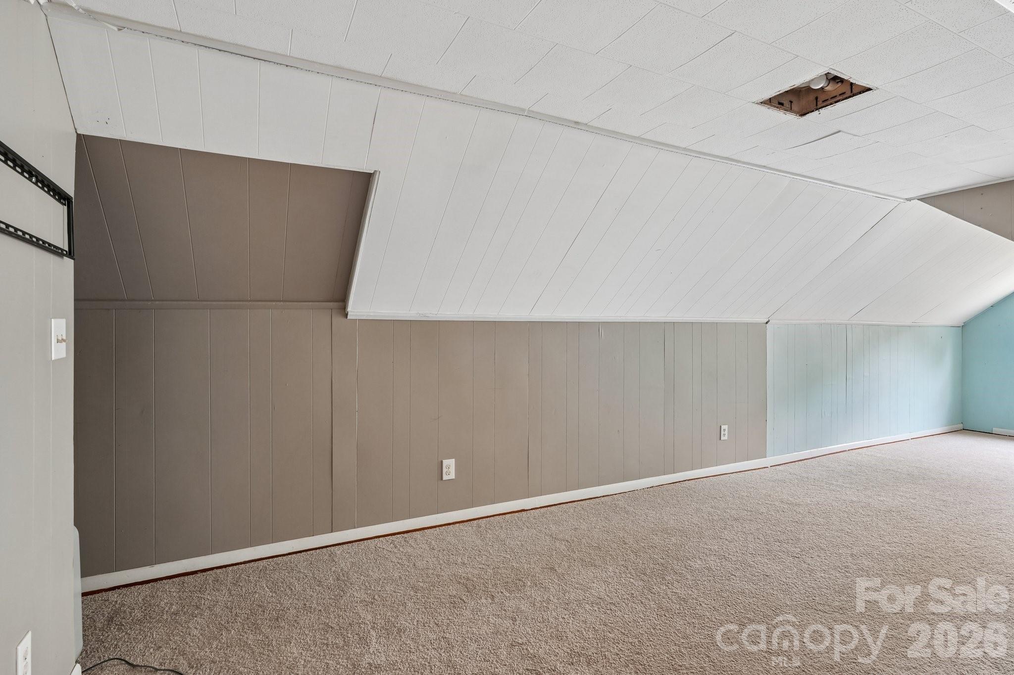 110 N Westover Drive Property Photo 46