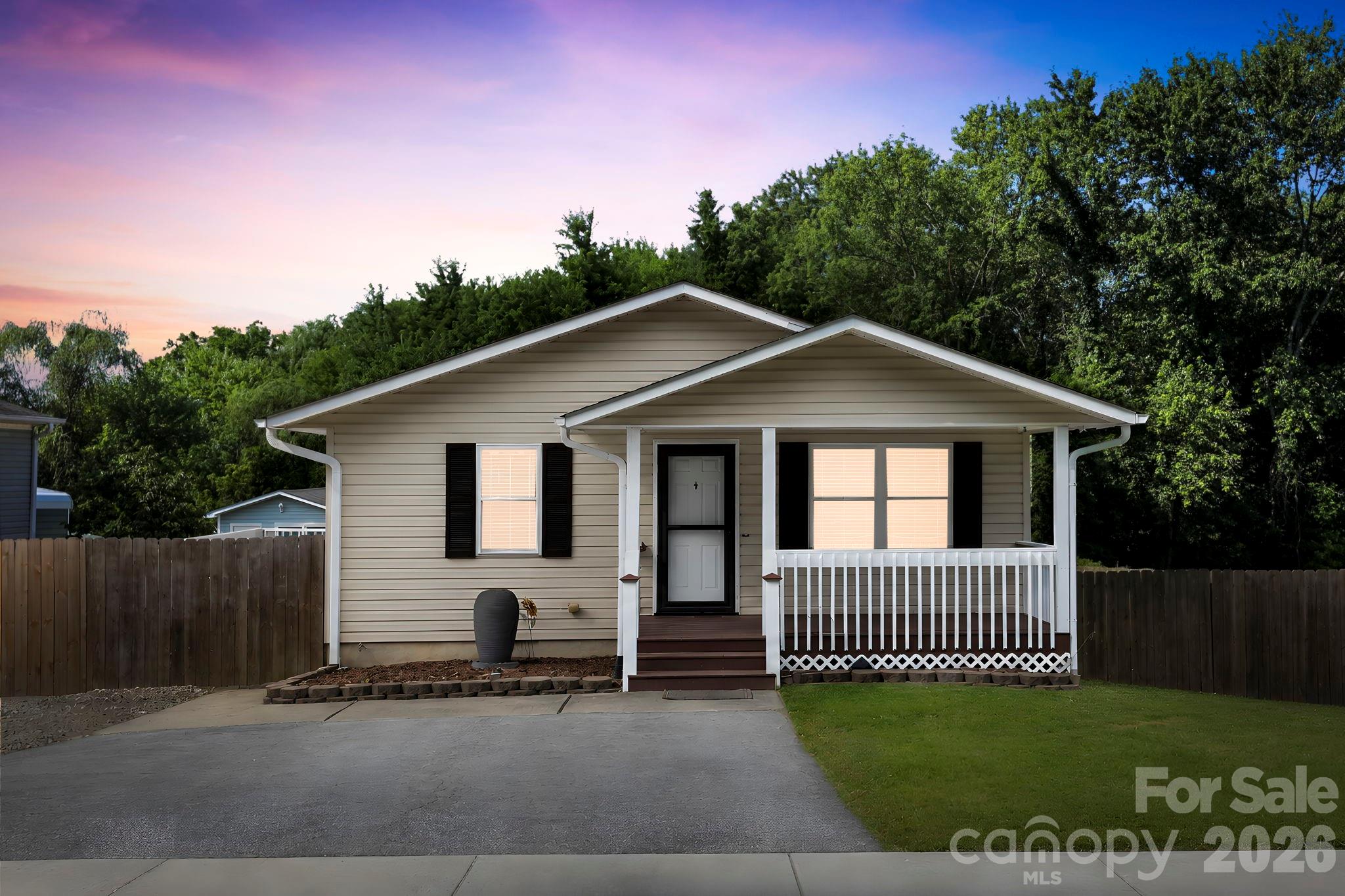 51 Kay Thomas Drive Property Photo 1