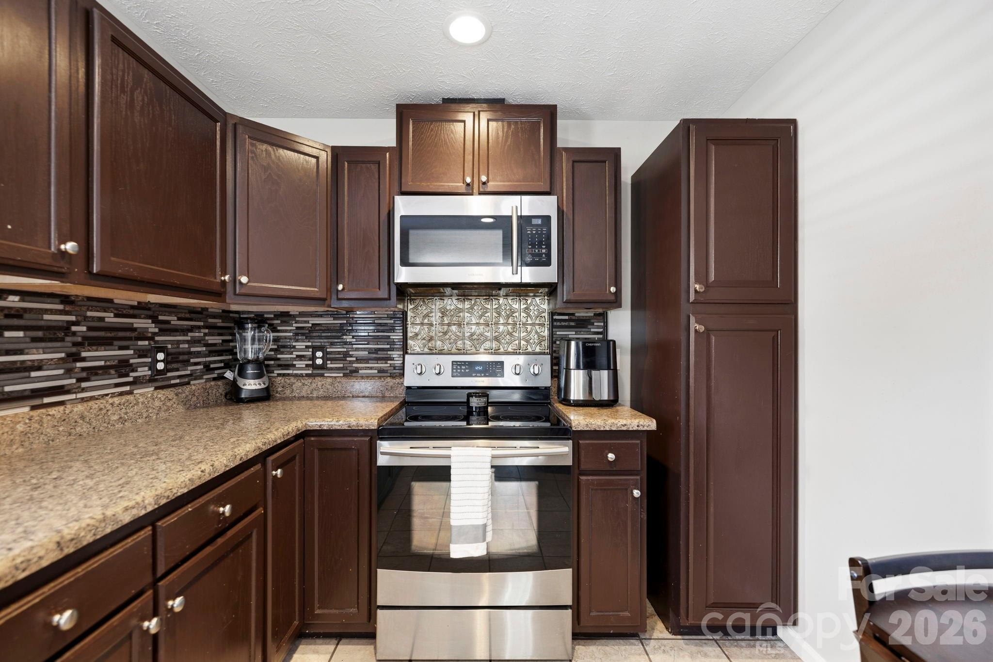 51 Kay Thomas Drive Property Photo 14