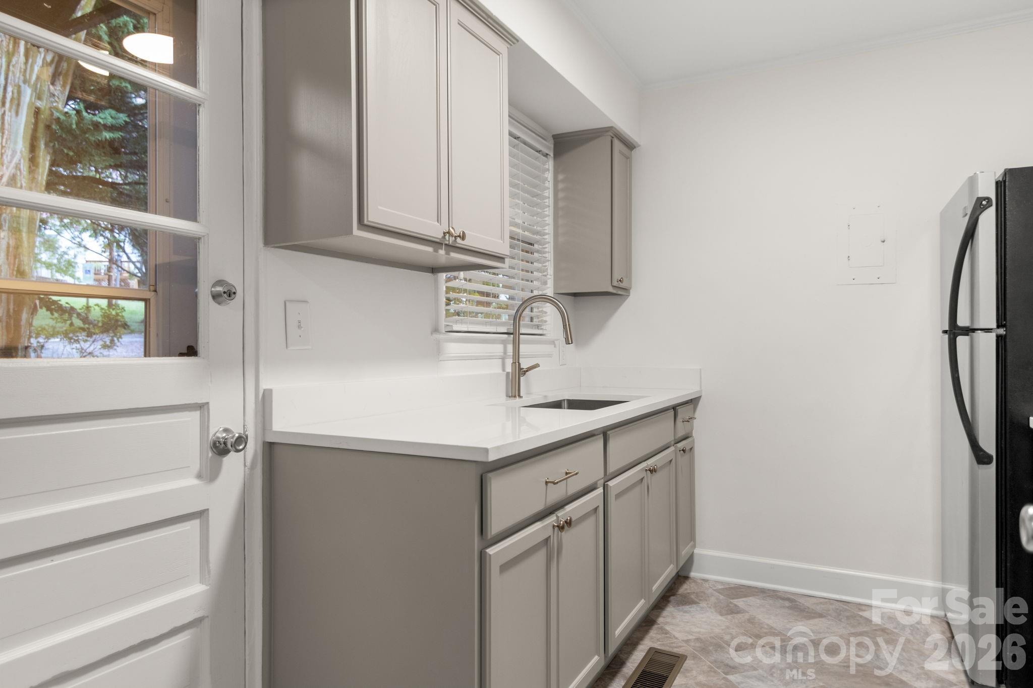 212 Wakefield Drive A Property Photo 10