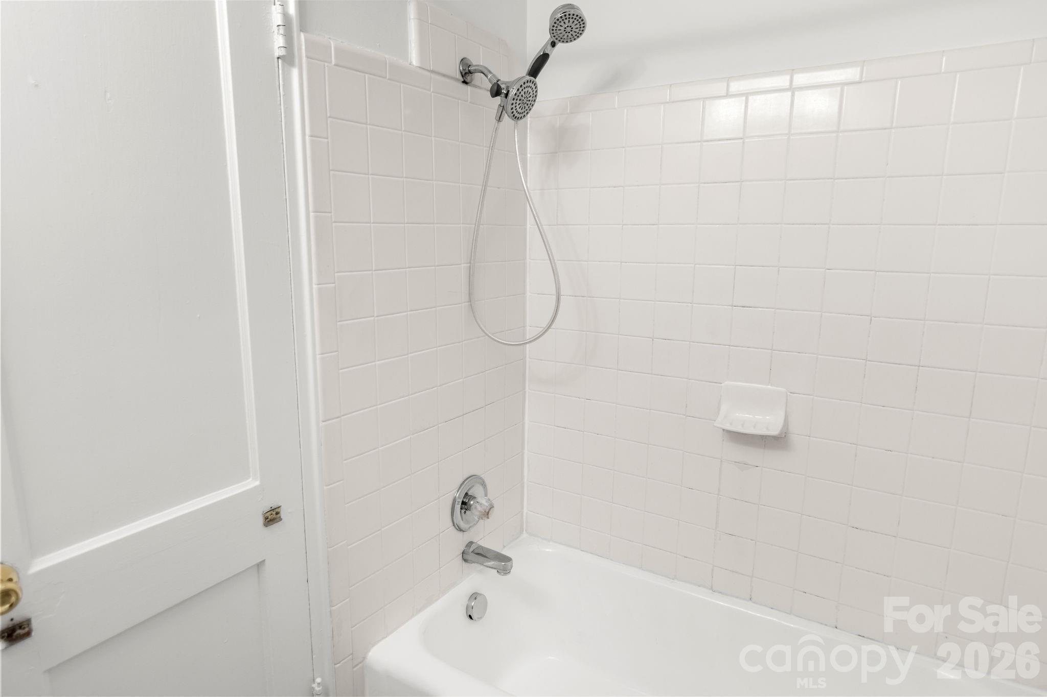 212 Wakefield Drive A Property Photo 27
