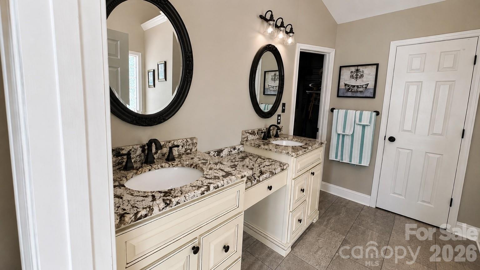 3775 Kennedy Road Property Photo 18
