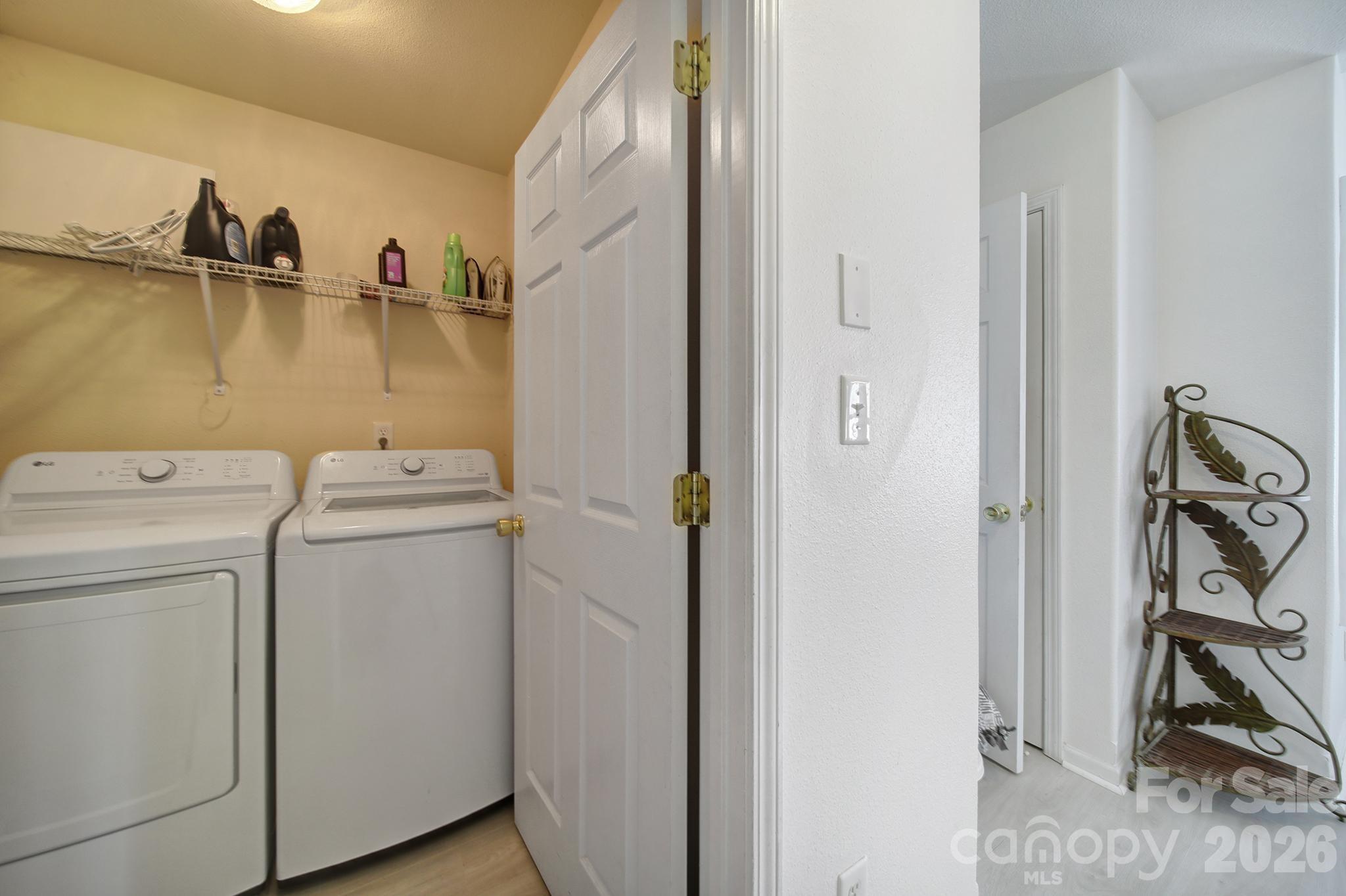4041 Abbotsbury Drive Property Photo 32