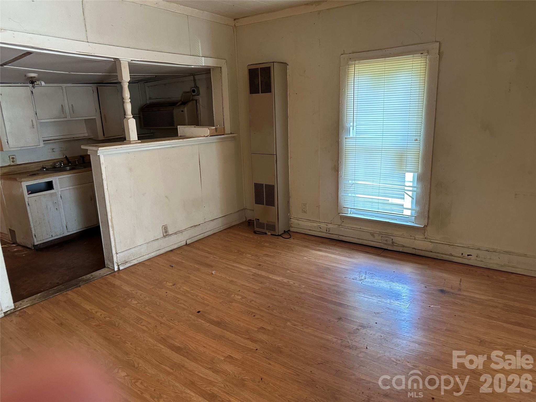 1032 Plymouth Street Property Photo 2