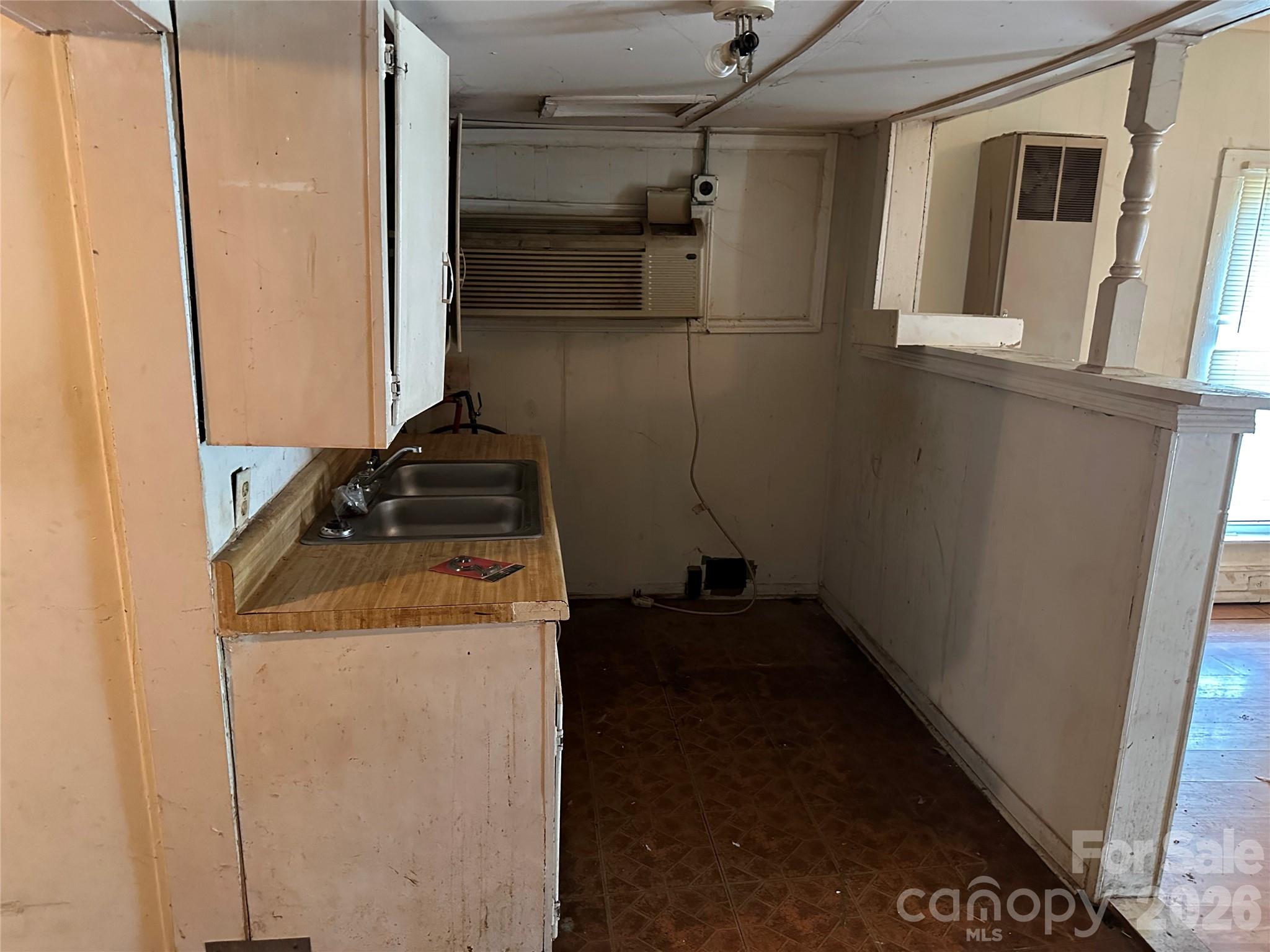 1032 Plymouth Street Property Photo 9