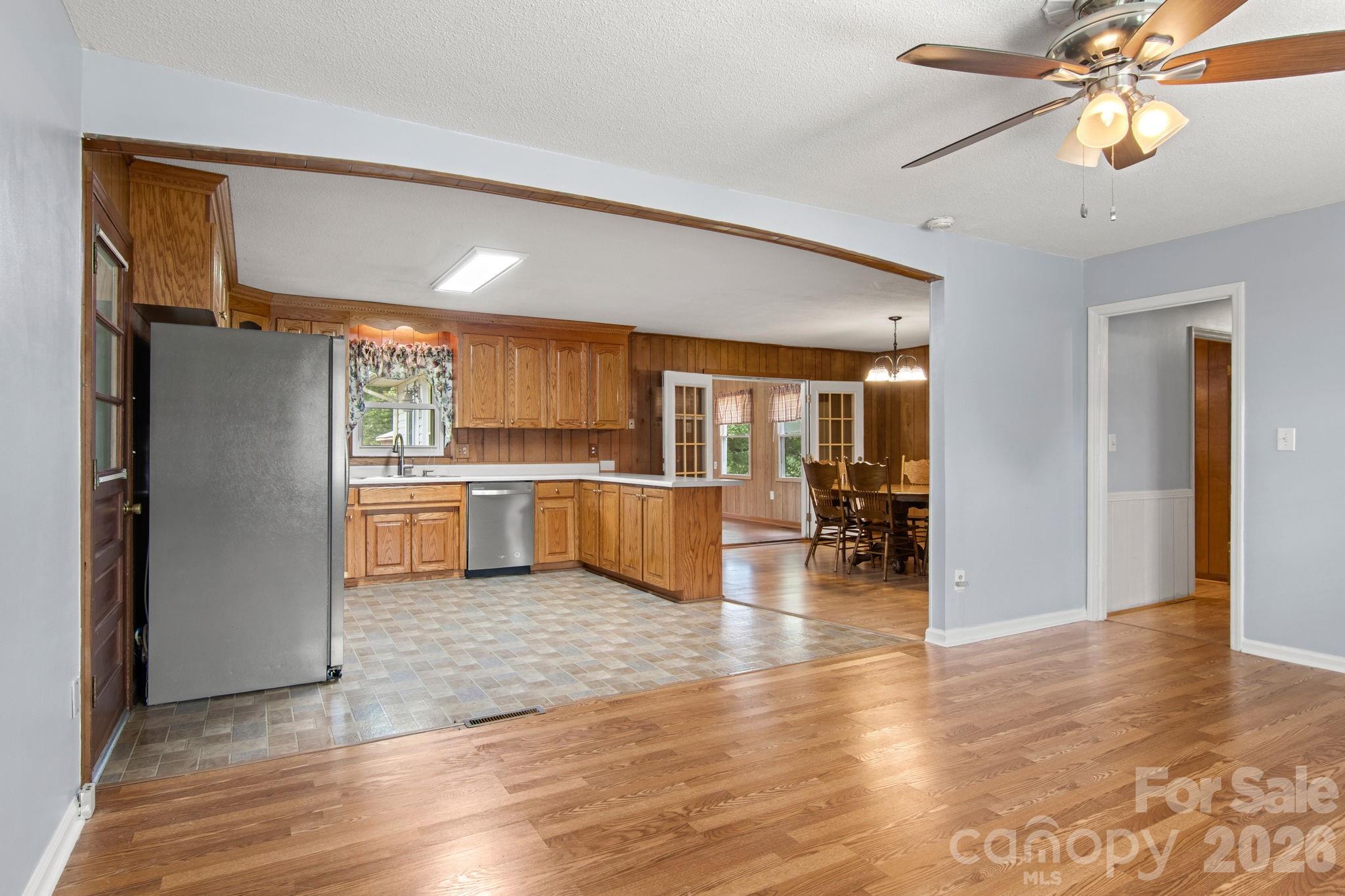 307 Somerset Drive Property Photo 6