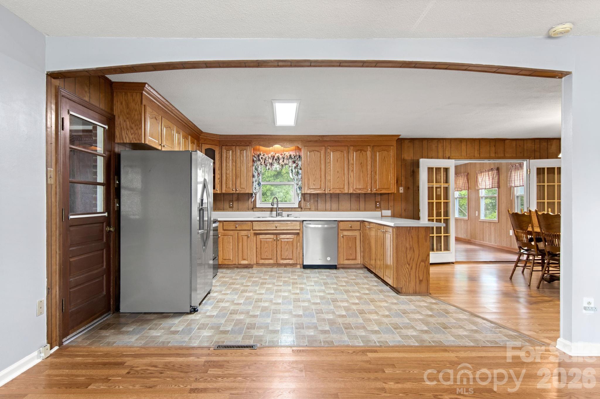 307 Somerset Drive Property Photo 7