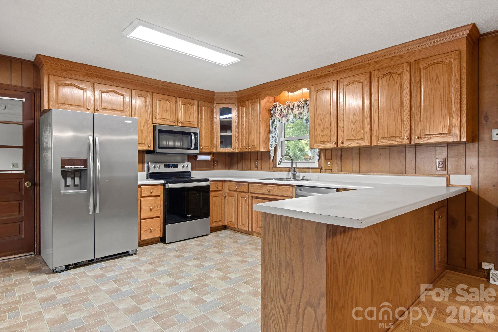 307 Somerset Drive Property Photo 9