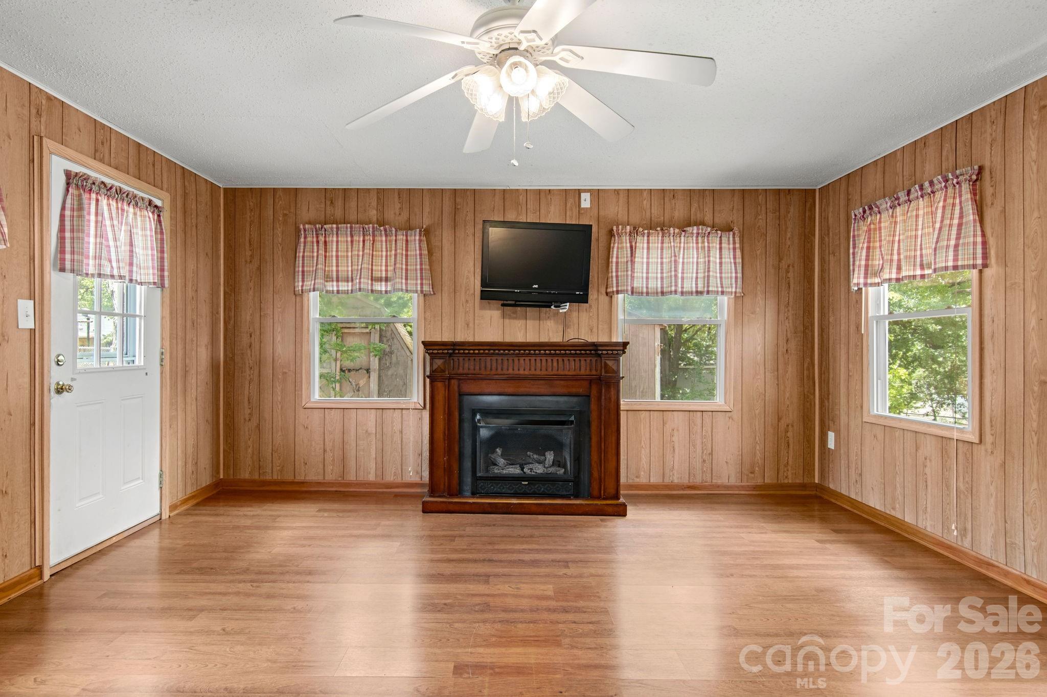 307 Somerset Drive Property Photo 20