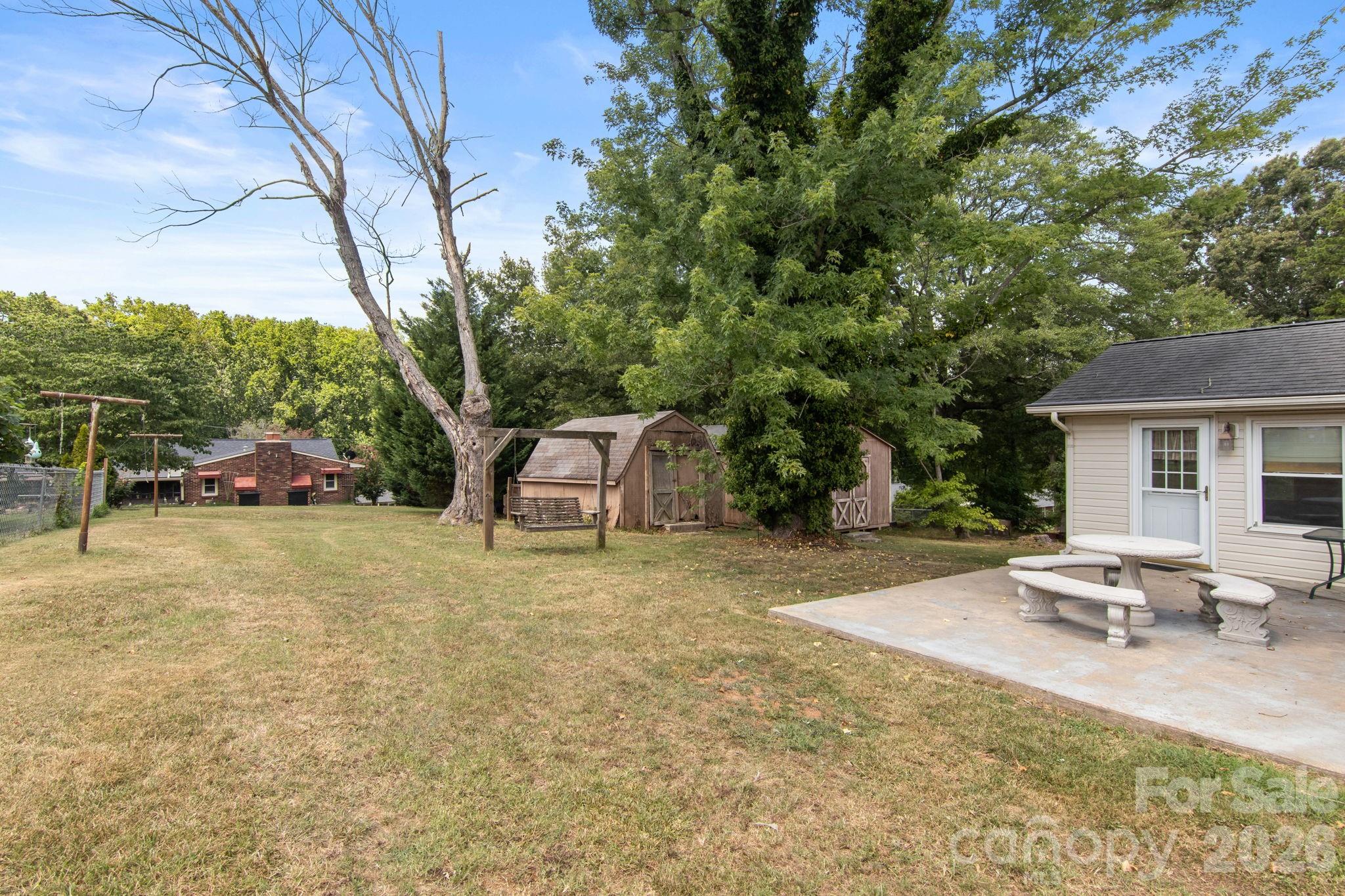 307 Somerset Drive Property Photo 43