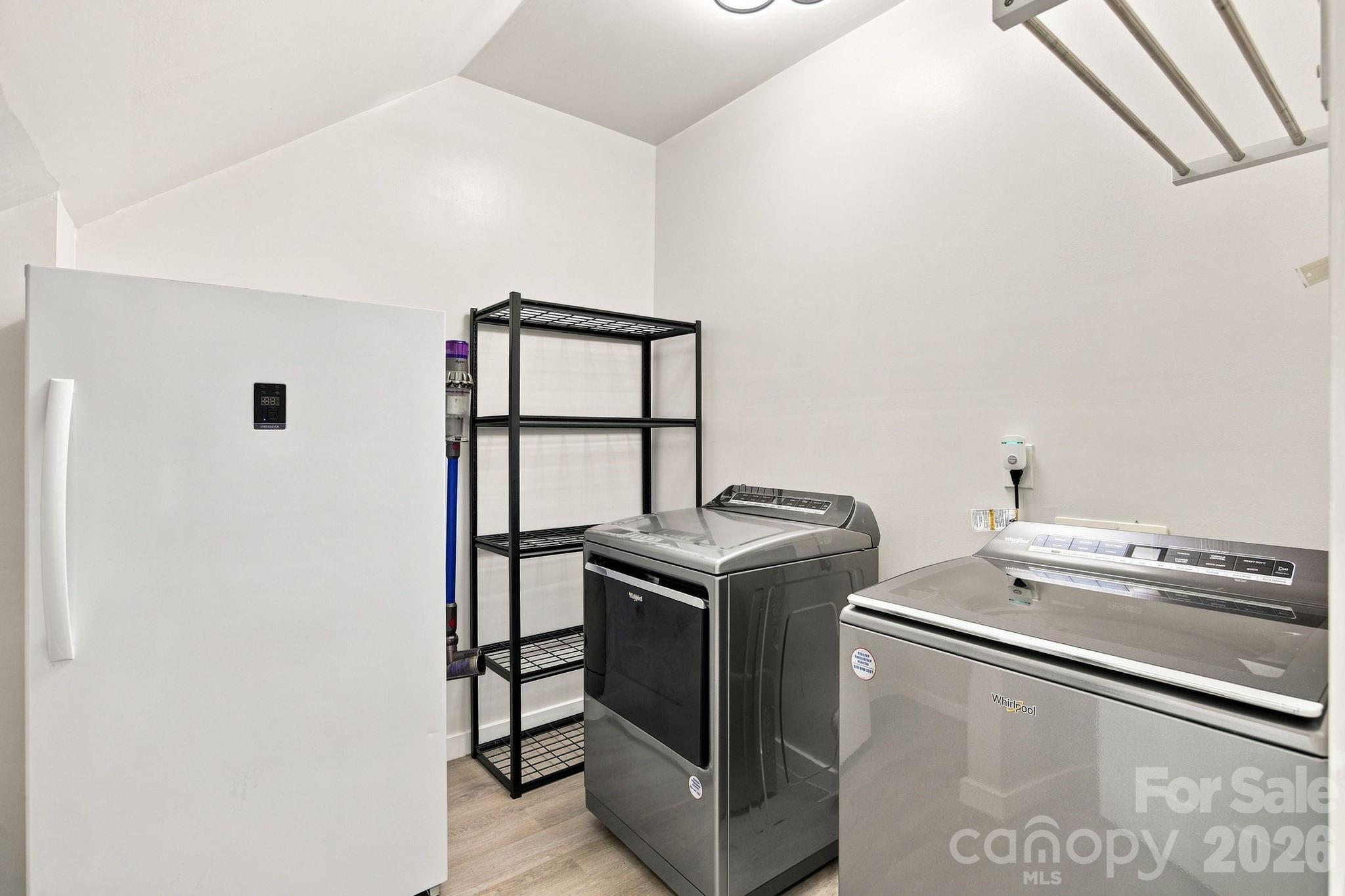 314 Oak Knoll Property Photo 24