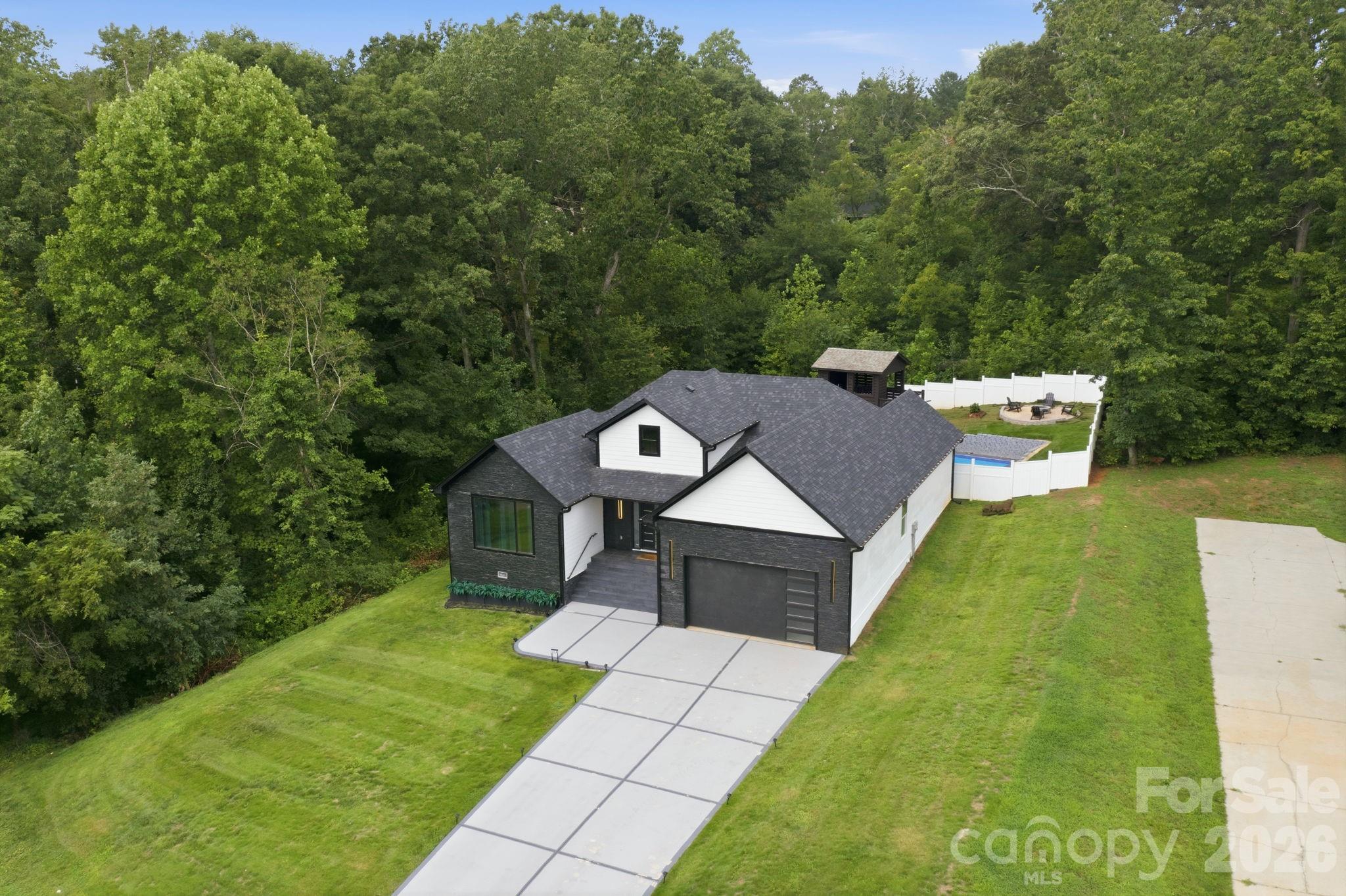 314 Oak Knoll Property Photo 42