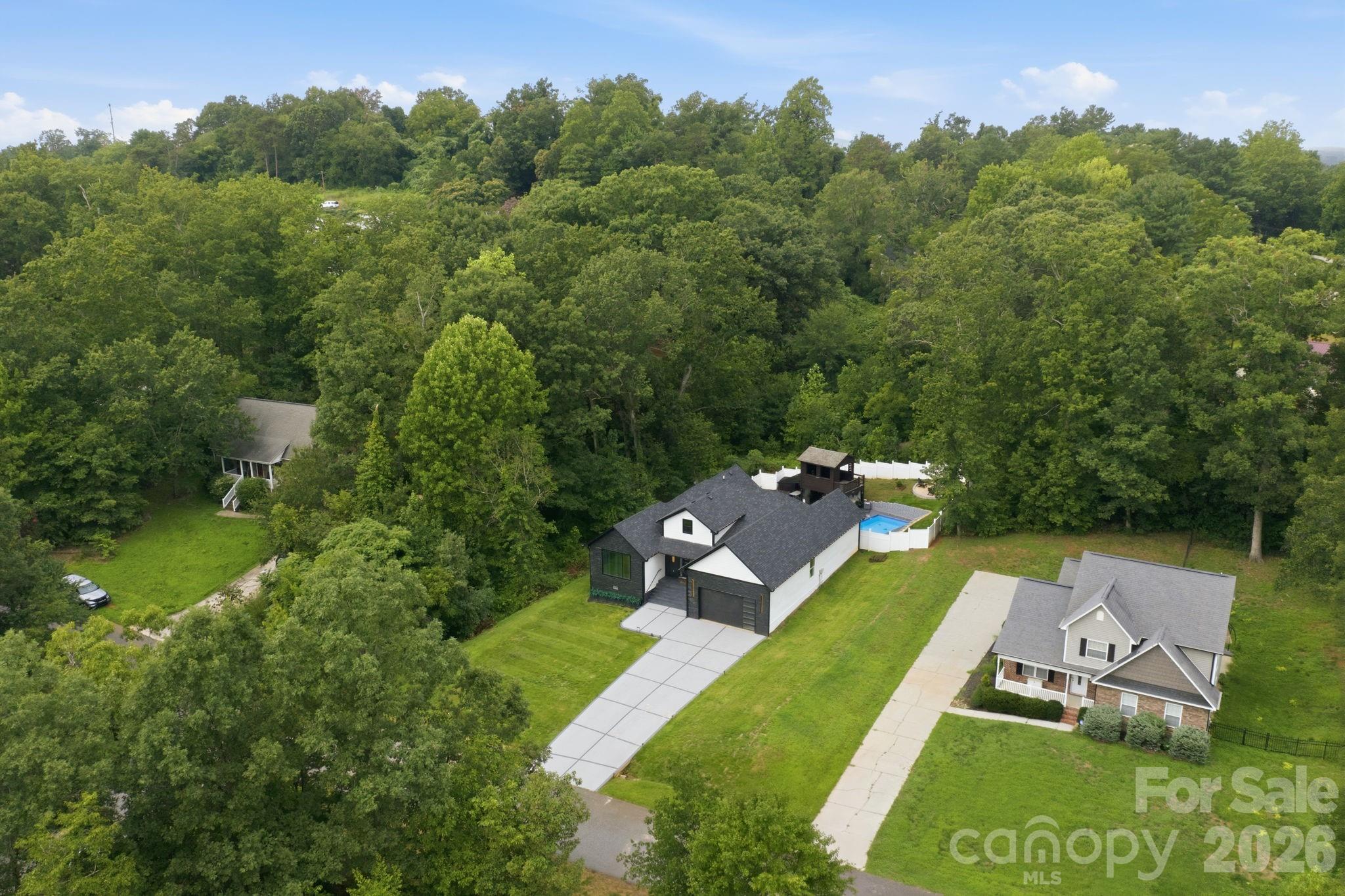 314 Oak Knoll Property Photo 43