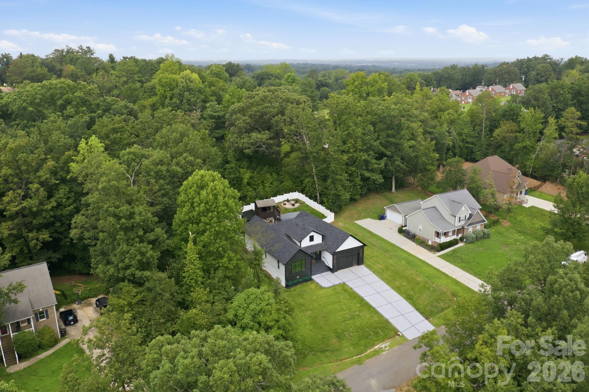 314 Oak Knoll Property Photo 44