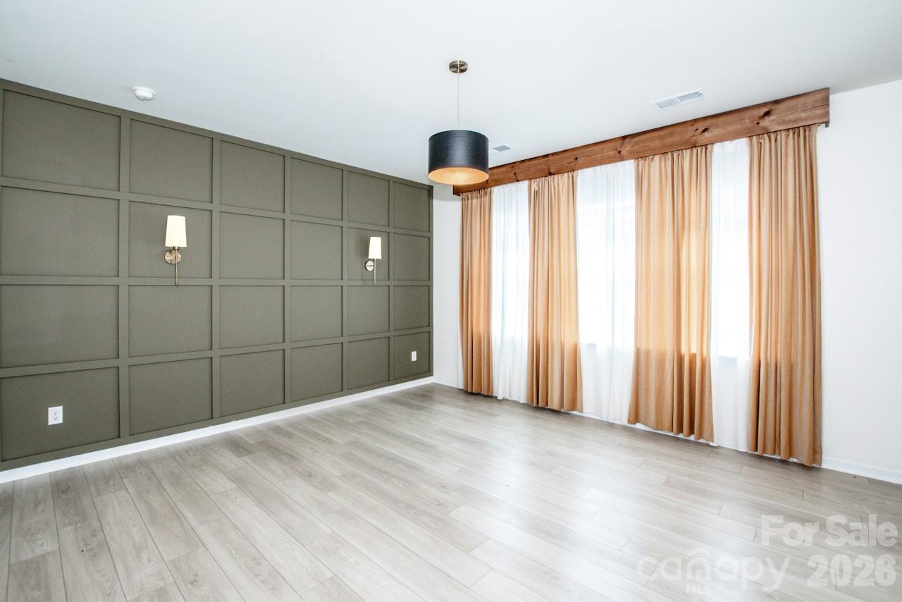 5623 Newton Way Property Photo 12