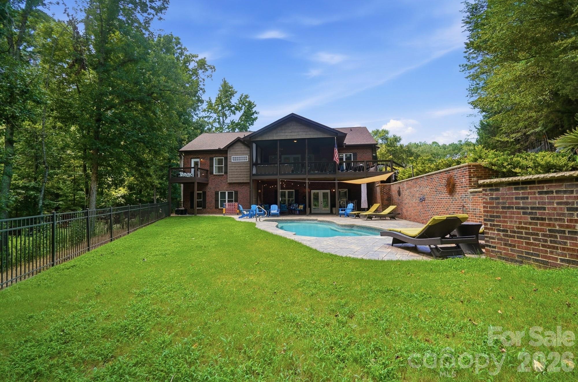 2055 Tiger Paw Lane Property Photo 1