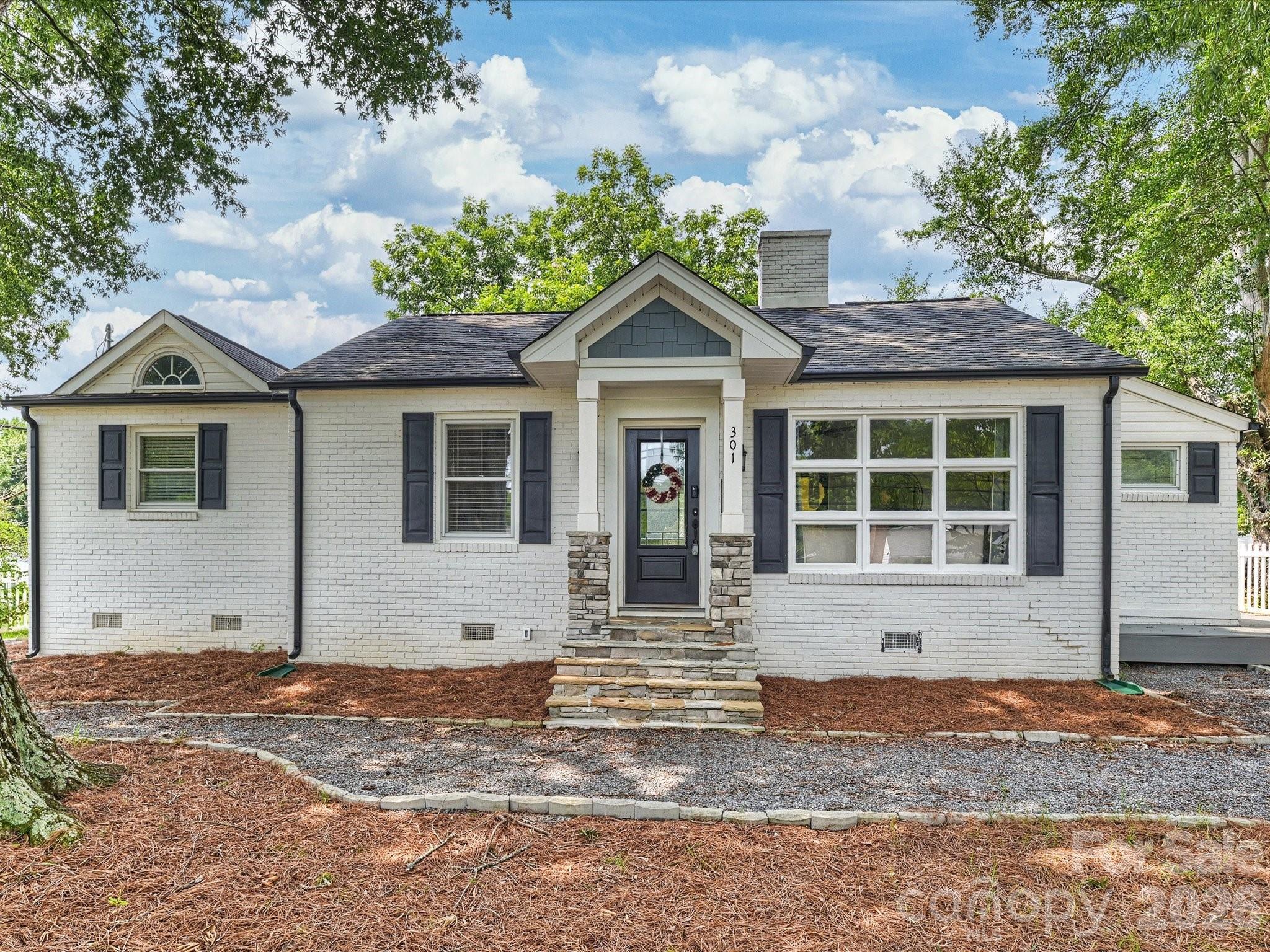 301 Harris Street Property Photo 1