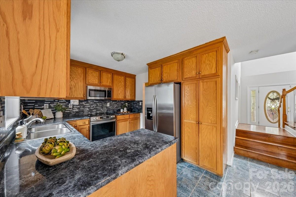 508 Watergate Circle Property Photo 17