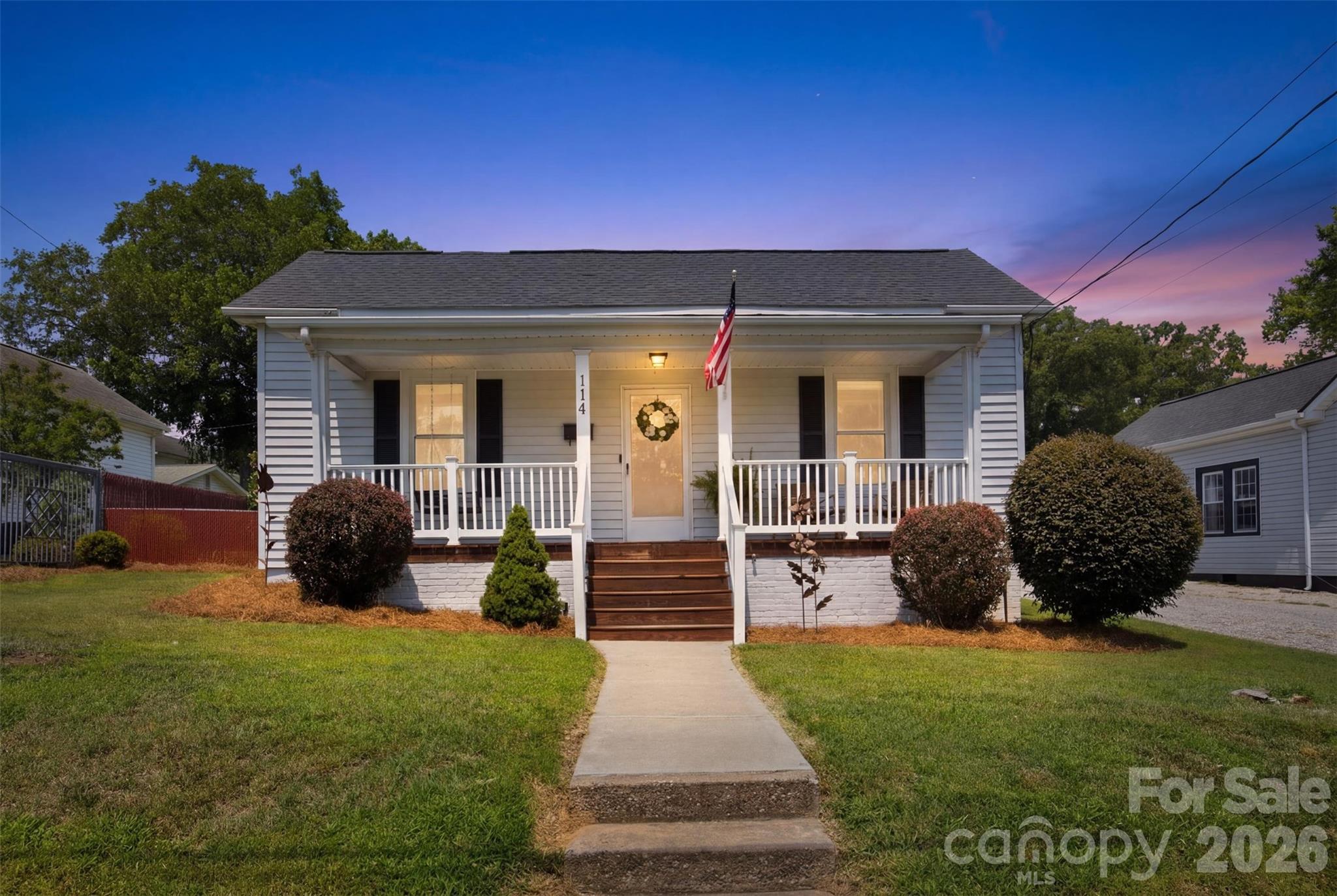 114 York Avenue Property Photo 1