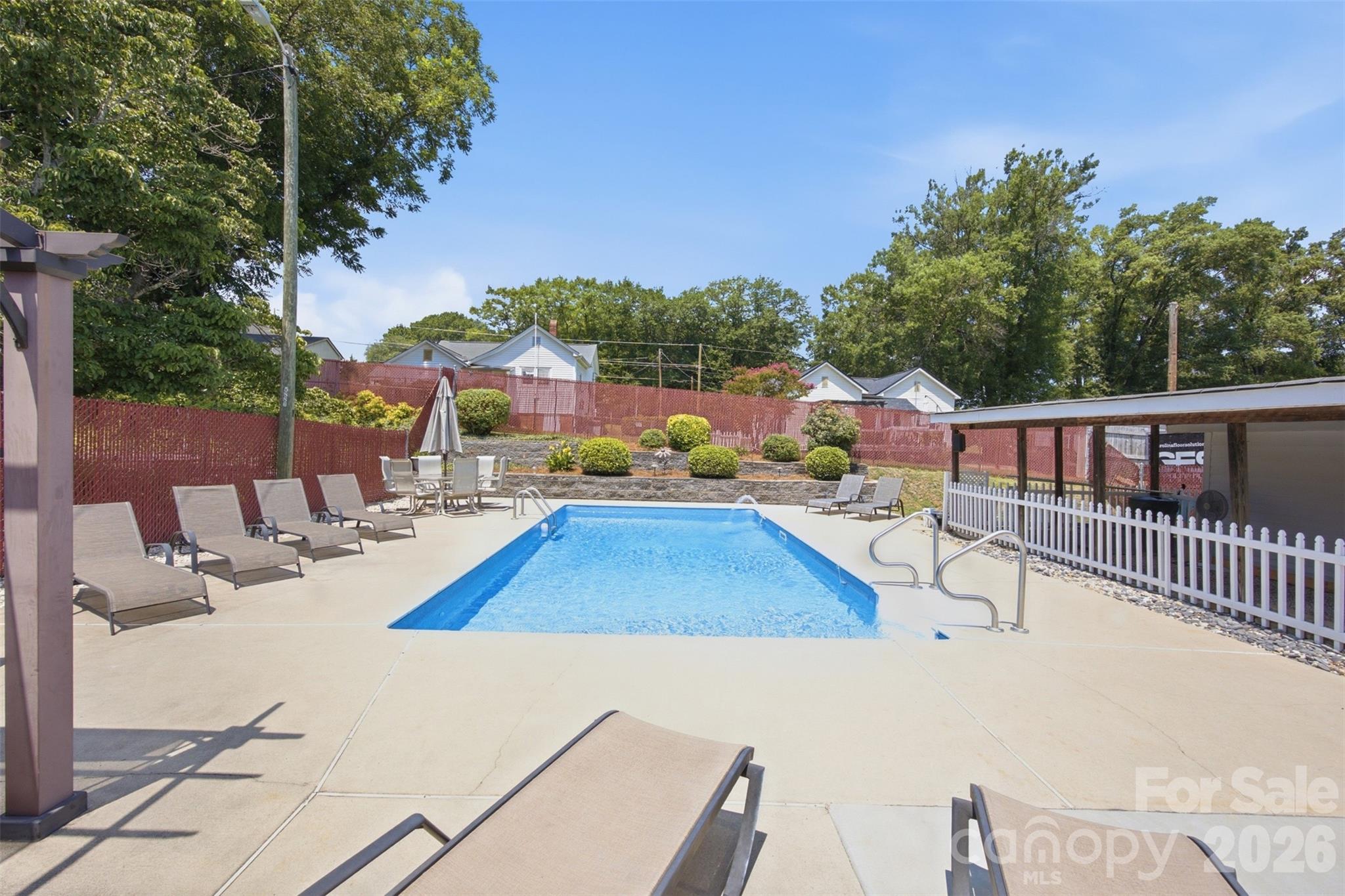 114 York Avenue Property Photo 2